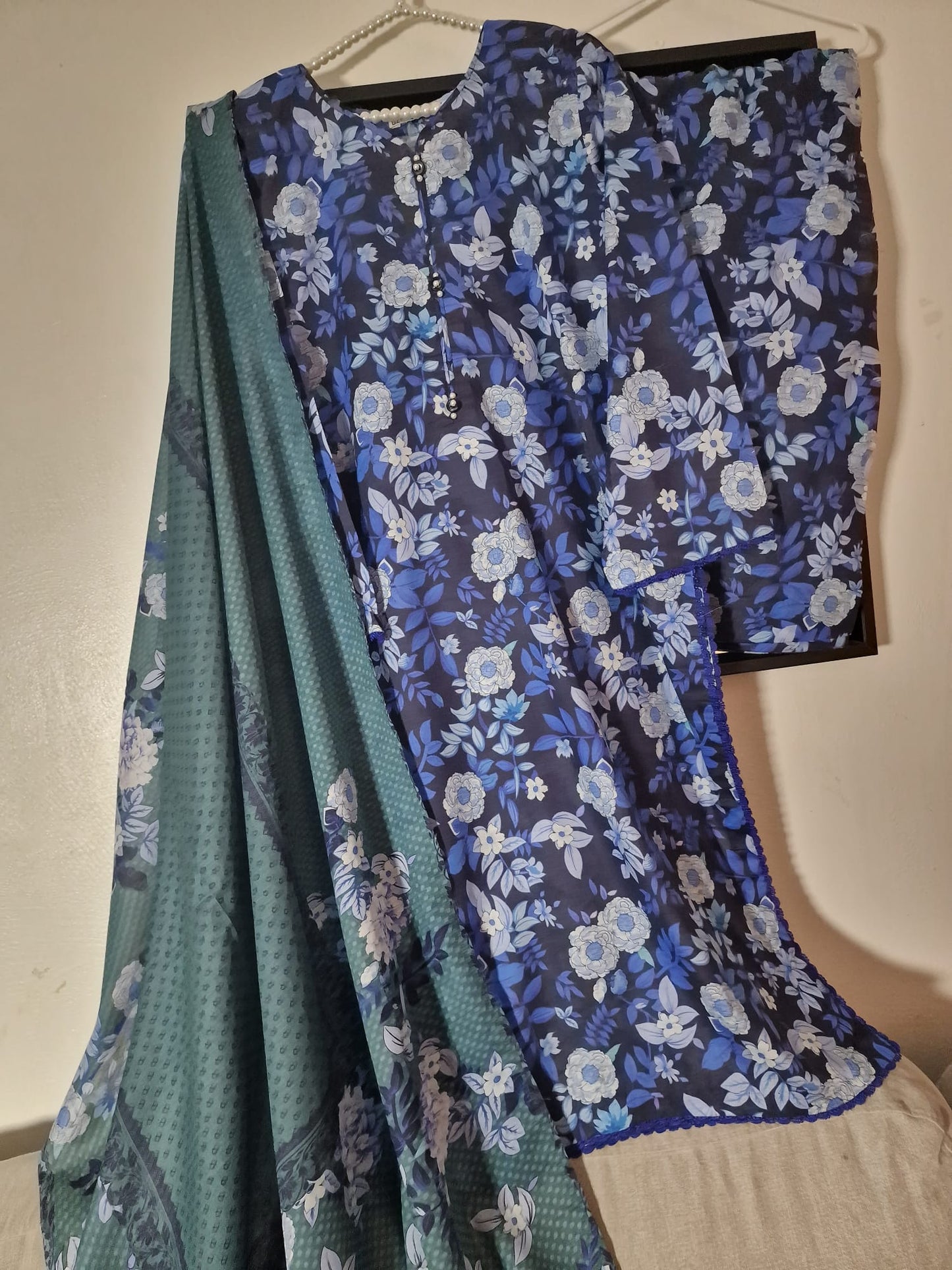 Uznau Lawn Summer Kameez Trouser Dupatta Traditional Outfit UZ-LWN-BLU09