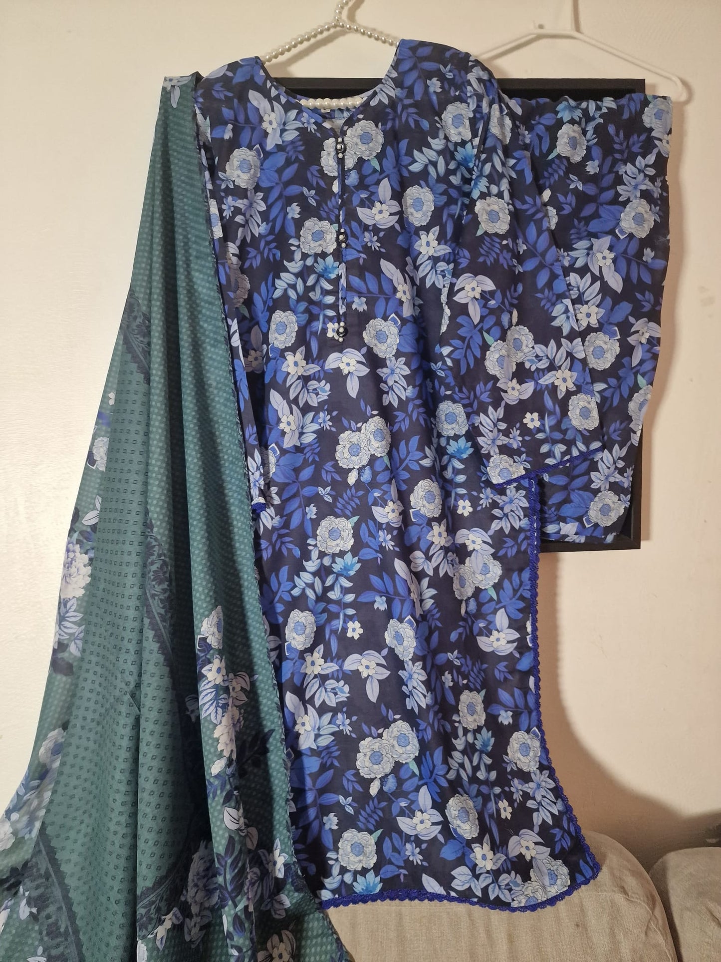 Uznau Lawn Summer Kameez Trouser Dupatta Traditional Outfit UZ-LWN-BLU09