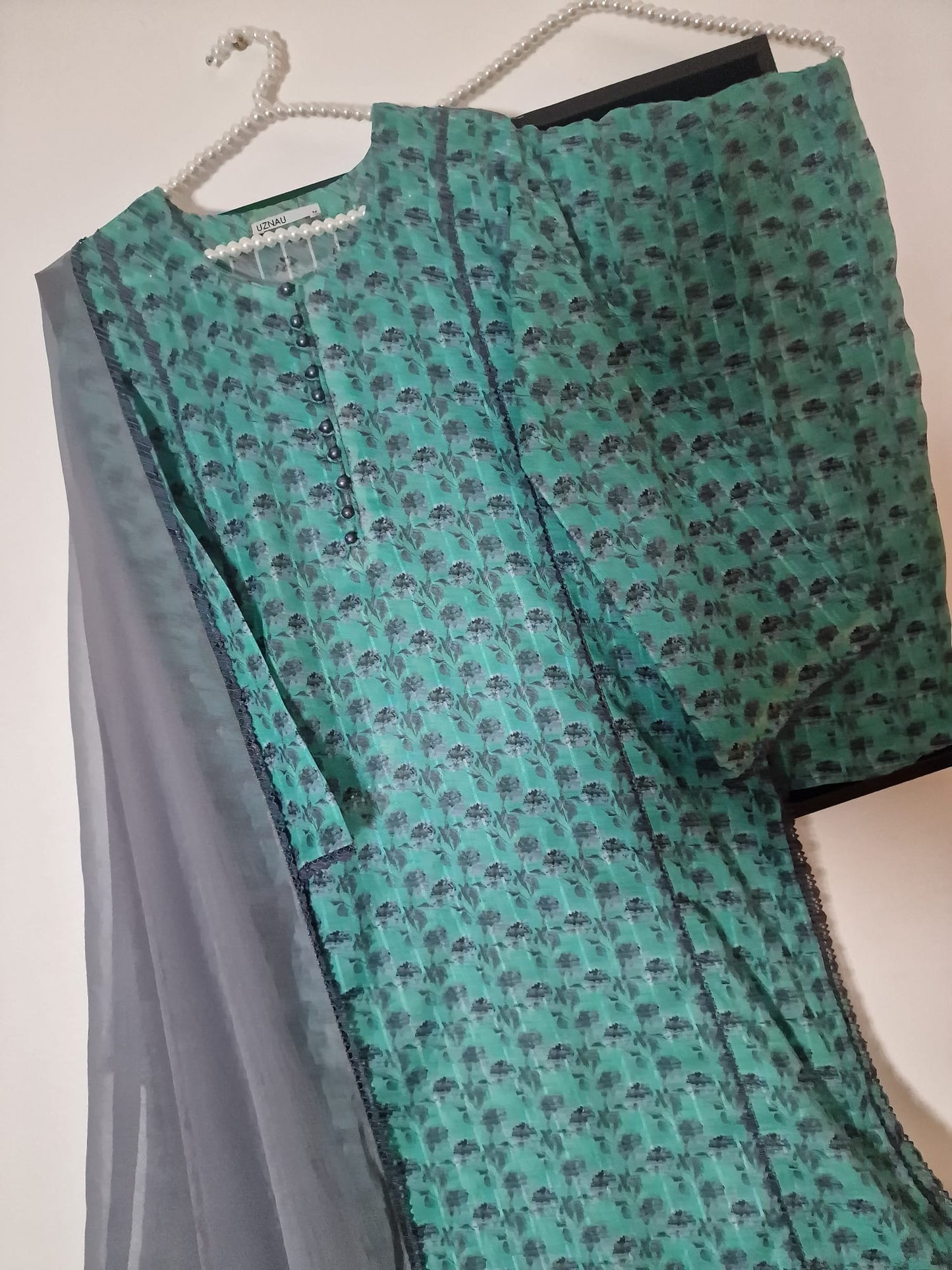 Uznau Fine Lawn Cotton Suit Traditional Clothing UZ-LWN-GR06