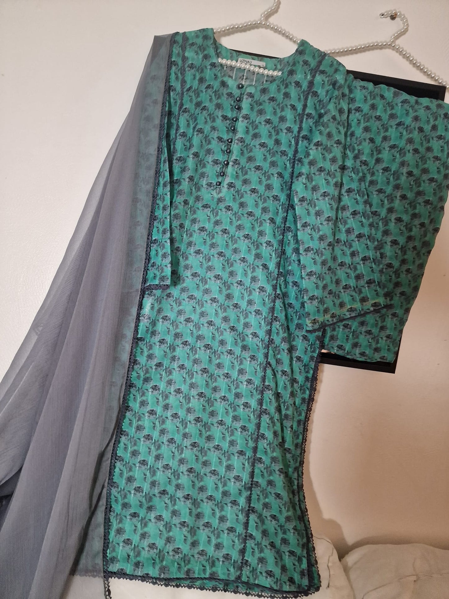 Uznau Fine Lawn Cotton Suit Traditional Clothing UZ-LWN-GR06