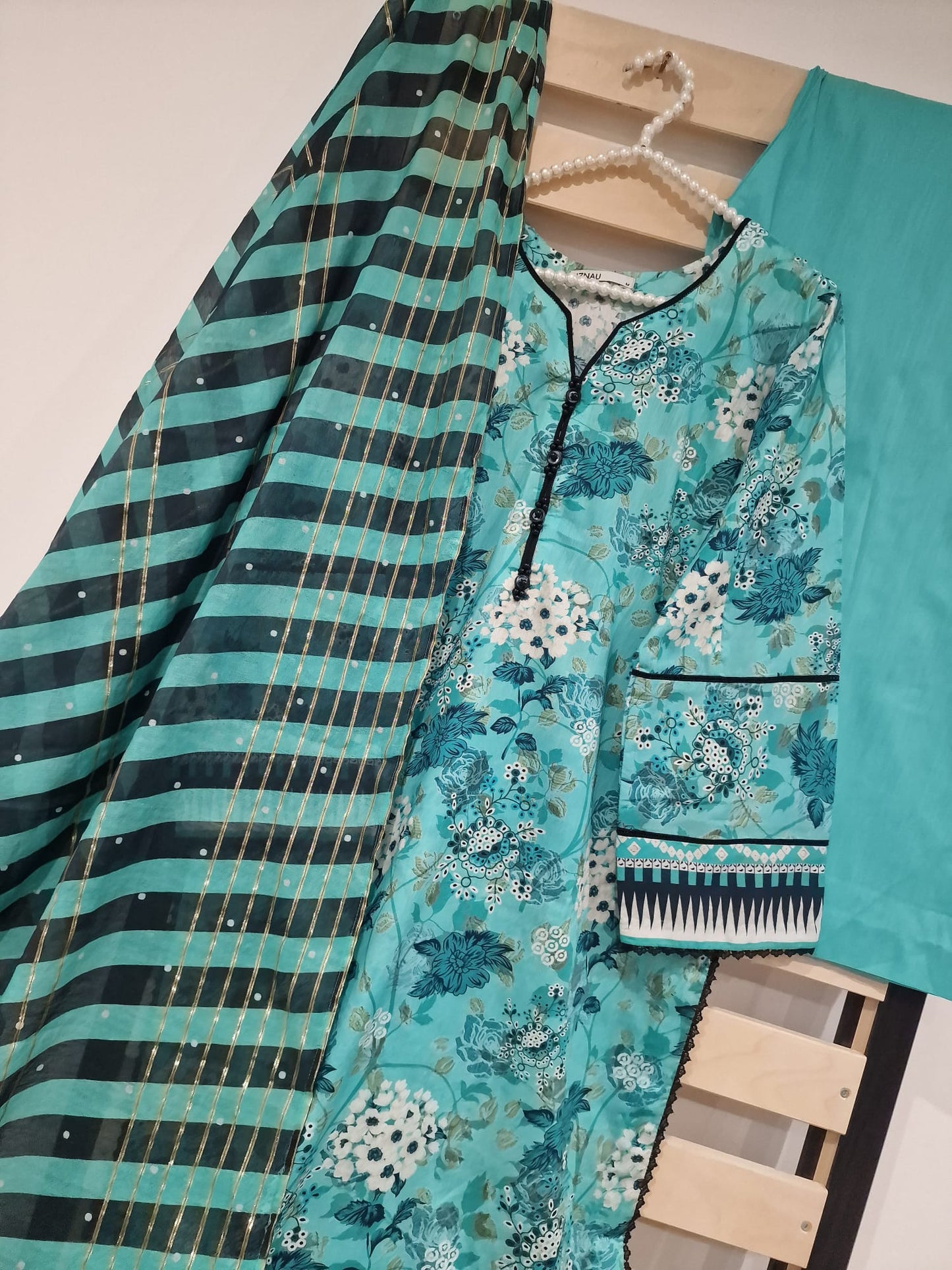 Uznau Summer Lawn Suit Tradititional Asian Wear UZ-LWN-TQ02
