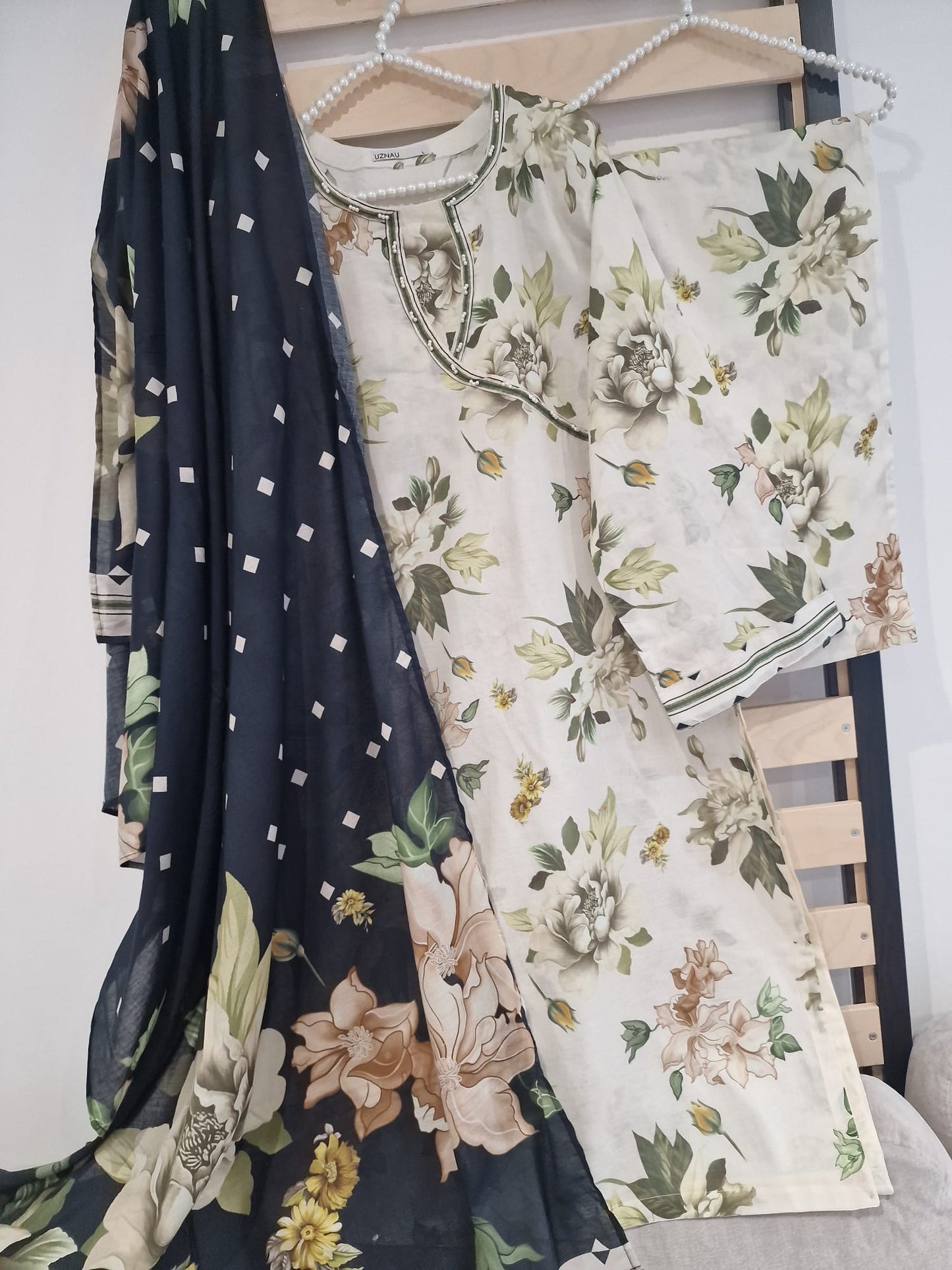 Uznau Summer Lawn Traditional Wear Trouser Kameez With Dupatta UZ-LWN-GR05