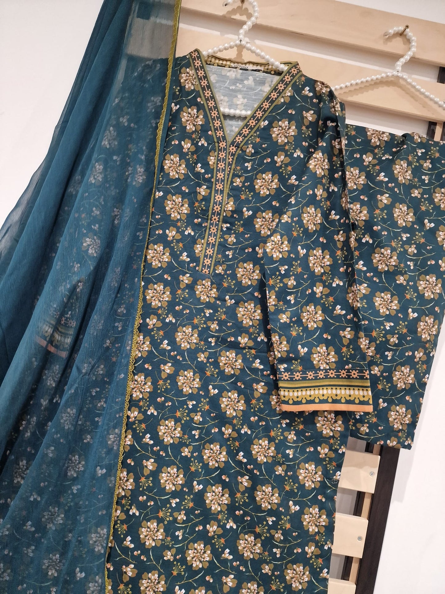 Uznau Khaddar Three Piece Suit UZ-KHD-GR03