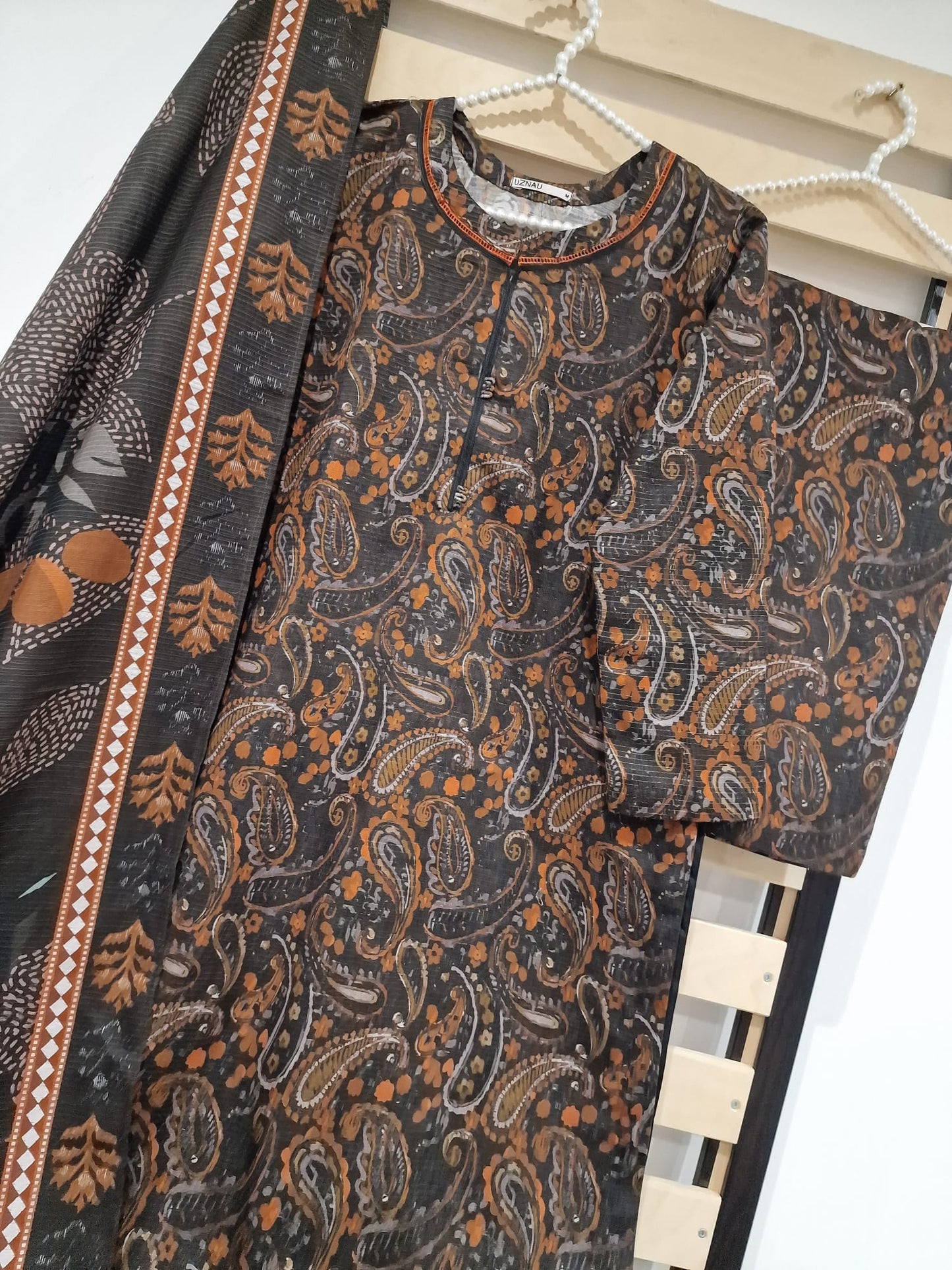 Uznau Khaddar Three Piece Suit UZ-KHD-BR04