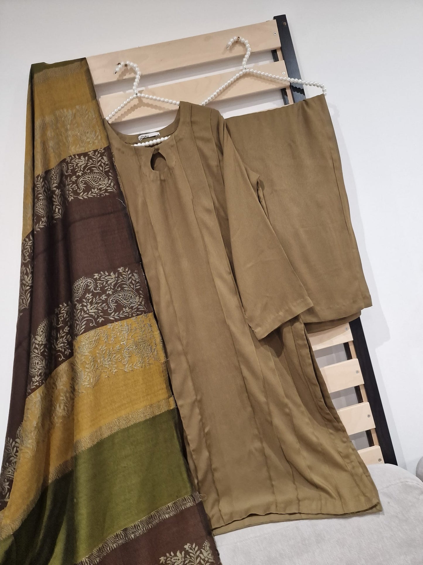 Uznau Marina Linen Three Piece Suit UZ-WL-MST01