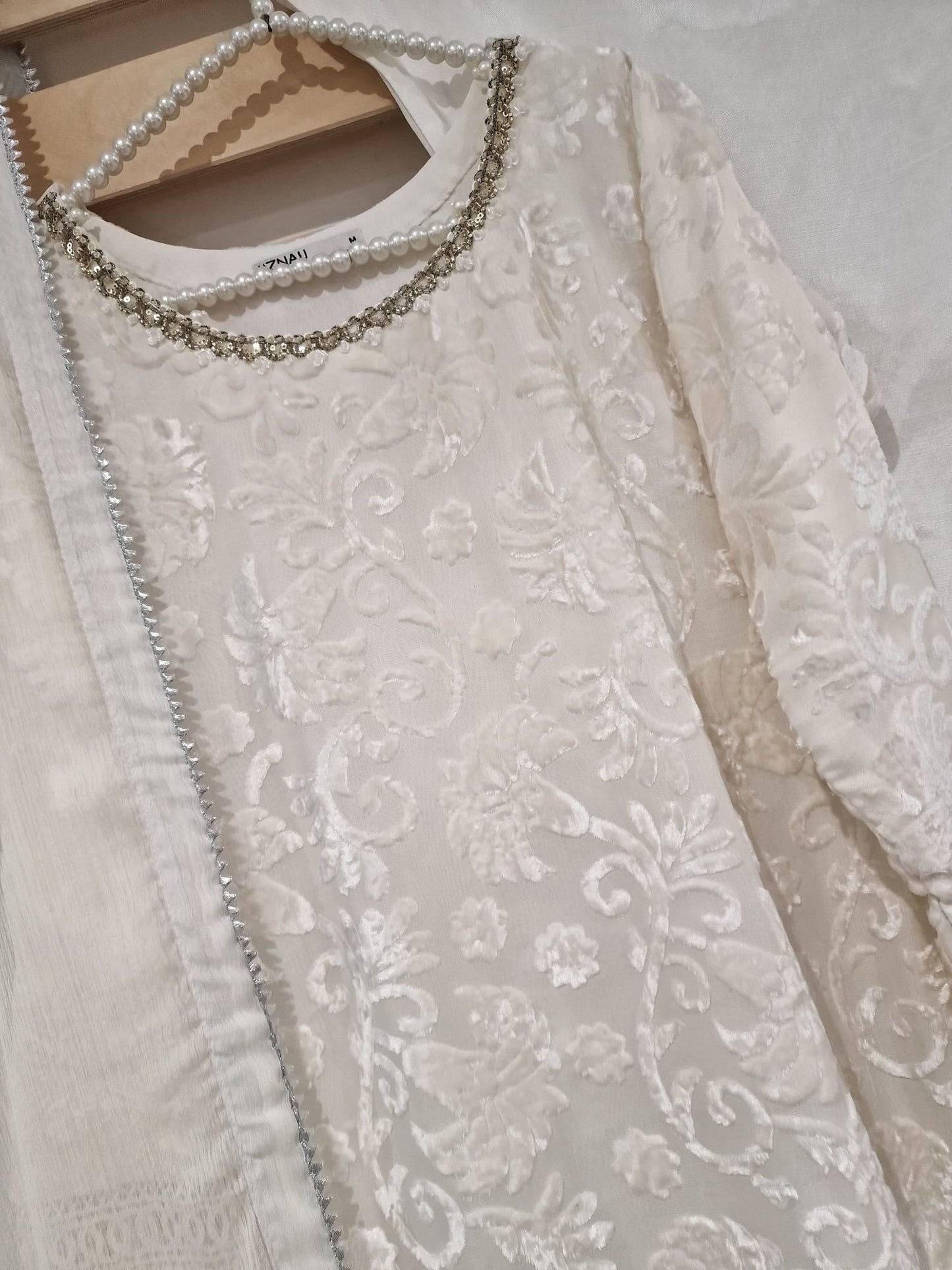 Uznau Palachi Velvet With Raw Silk Trouser And Chiffon Dupatta UZ-VL-WHT01