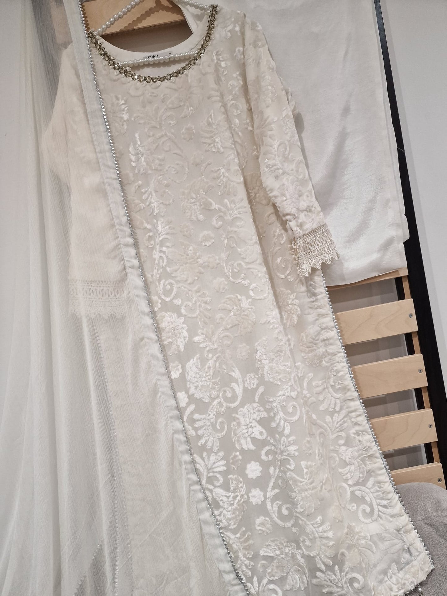 Uznau Palachi Velvet With Raw Silk Trouser And Chiffon Dupatta UZ-VL-WHT01