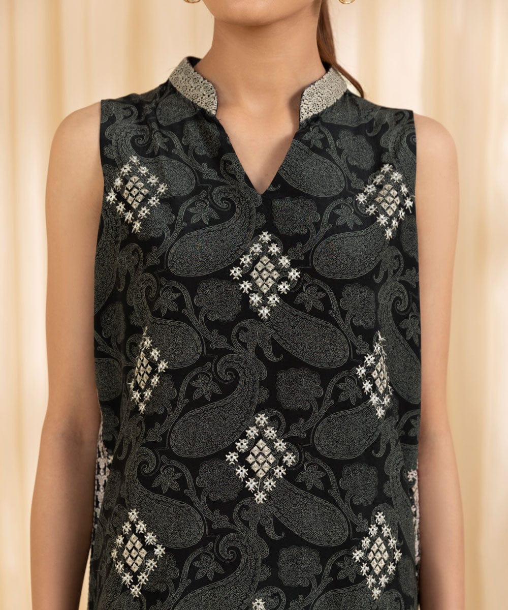 Sapphire Embroidered Grip Silk Three Piece Suit SP-SLK-BLK01