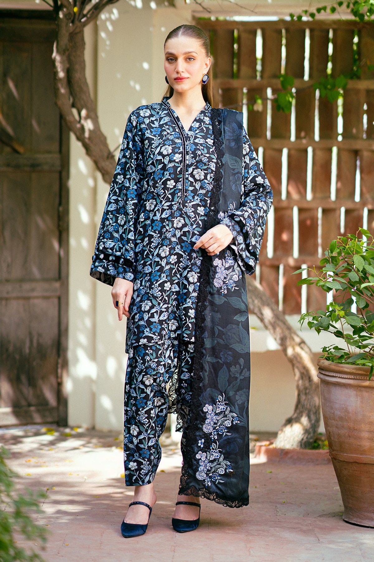 Baroque Linen Three Piece Suit BR-LNN-BLU01