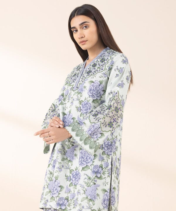 Sapphire Embroided Lawn Three Piece Suit With Farshi Shalwar SP-LWN-PRP06