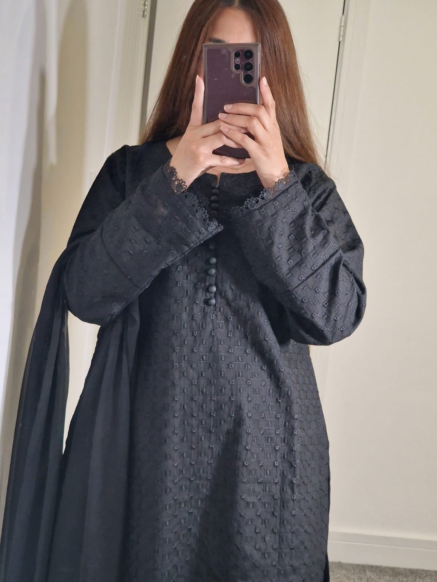 Uznau Lawn Tree Piece Suit UZ-LWN-BLK018