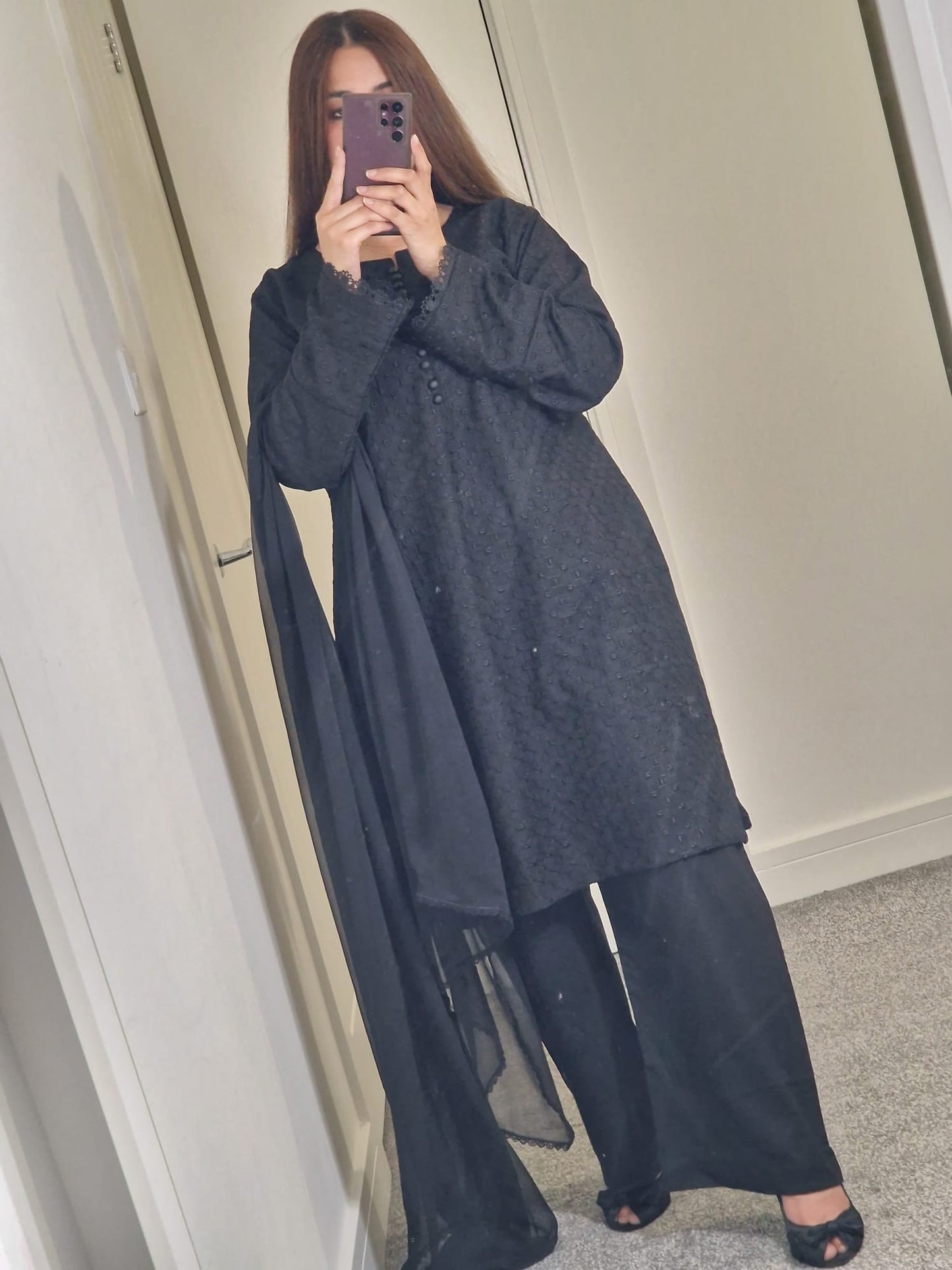 Uznau Lawn Tree Piece Suit UZ-LWN-BLK018