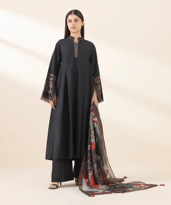 Sapphire Summer Lawn Embroided Three Piece Suit SP-LWN-BLK01