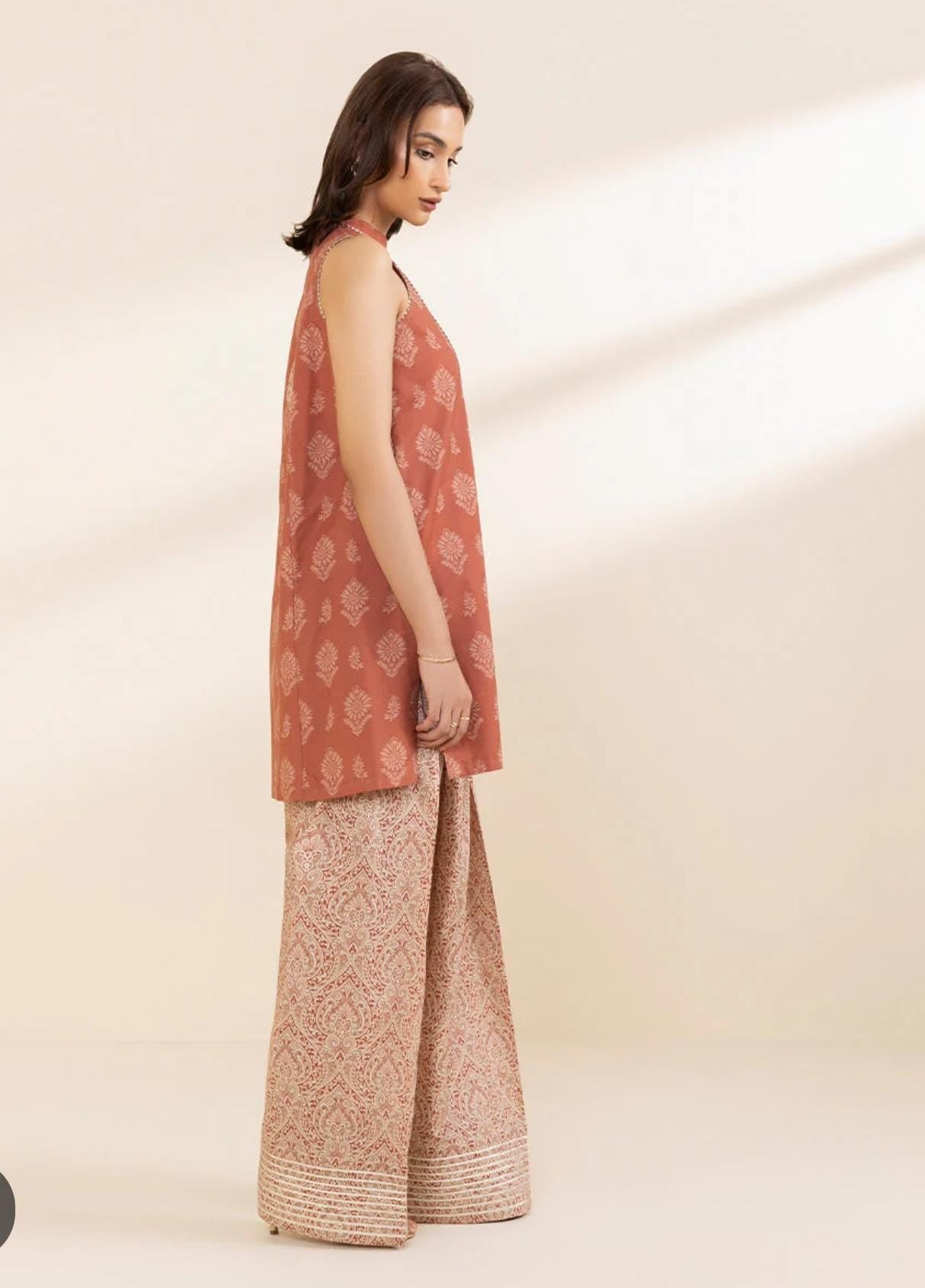 Sapphire Lawn With Full Sleeves And Chiffon Dupatta SP-LWN-RD03