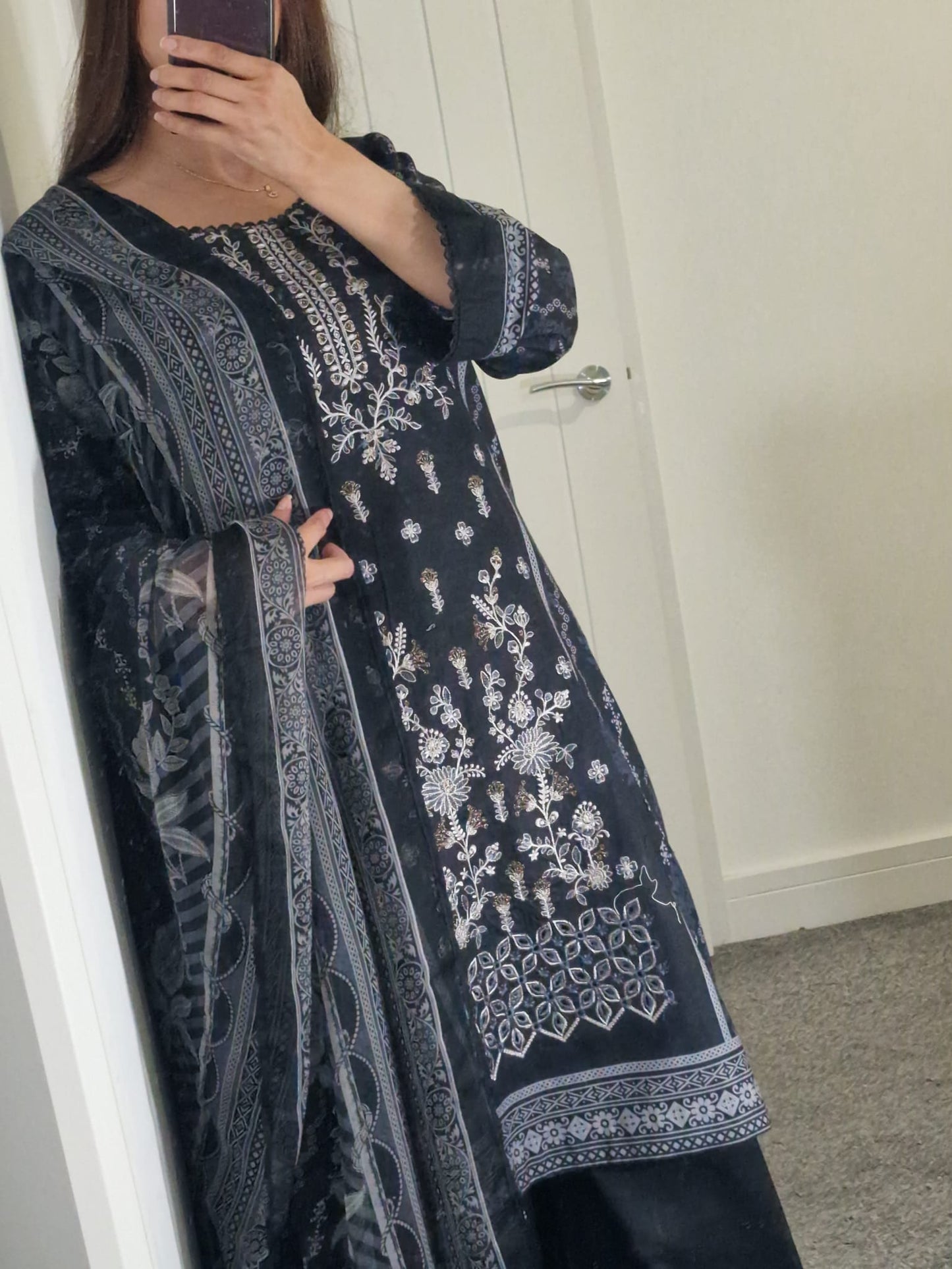 Uznau Embroided Lawn Suit With Plazo Trouser UZ-LWN-BLK014