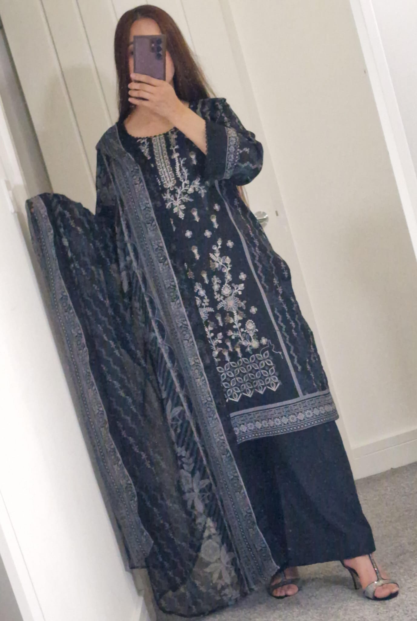 Uznau Embroided Lawn Suit With Plazo Trouser UZ-LWN-BLK014