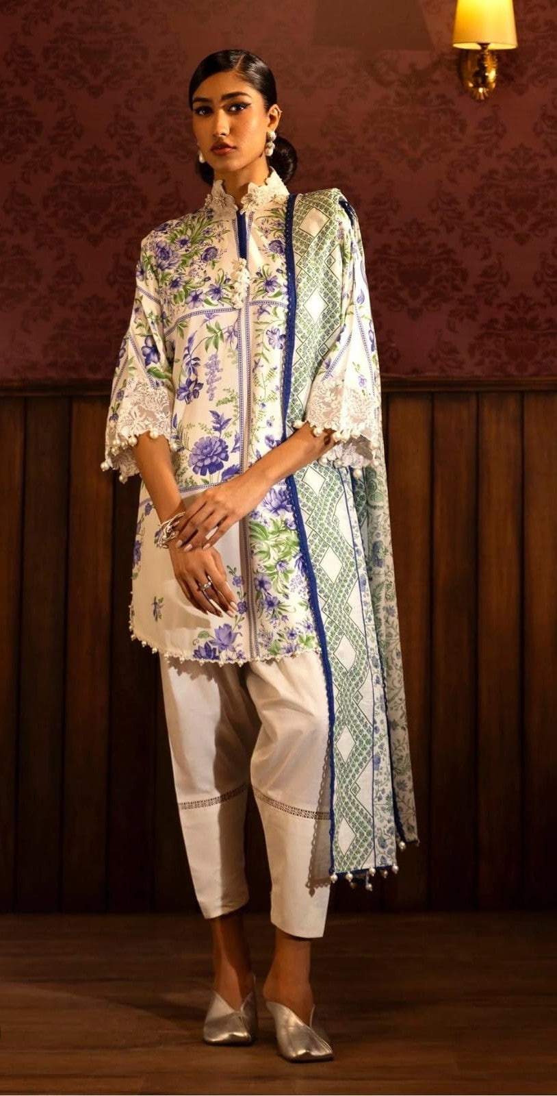 Sana Safinaz Embroided Linen Three Piece Suit SF-LNN-BLU01