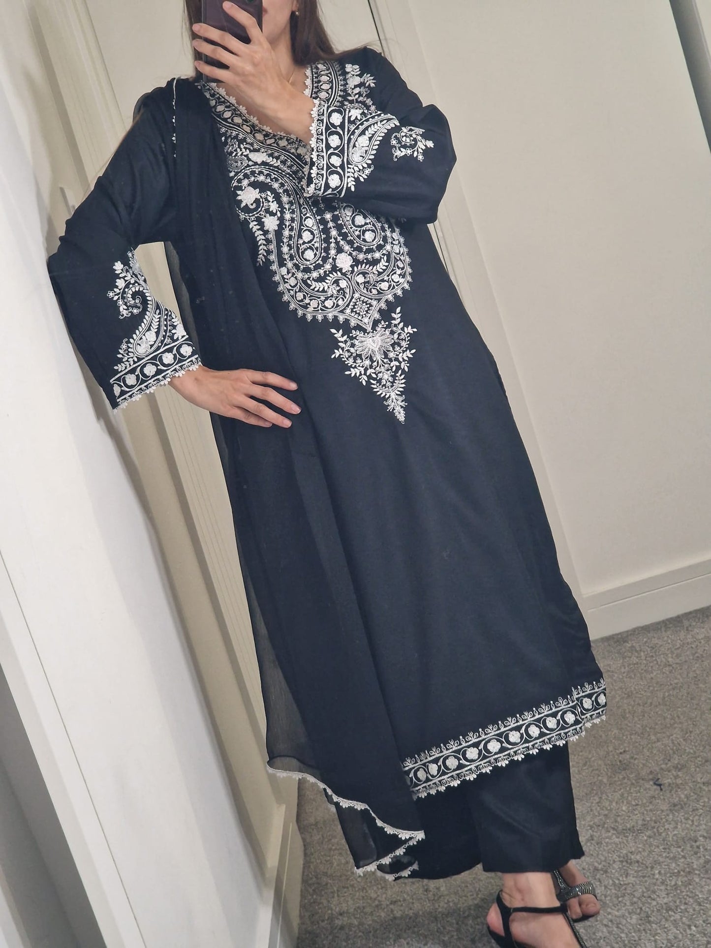 Uznau Embroided Marina Three Piece Suit UZ-MR-BLK05