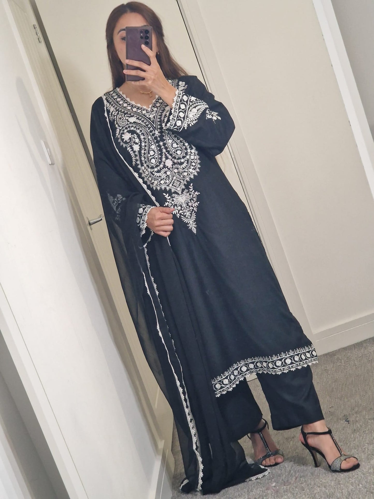 Uznau Embroided Marina Three Piece Suit UZ-MR-BLK05