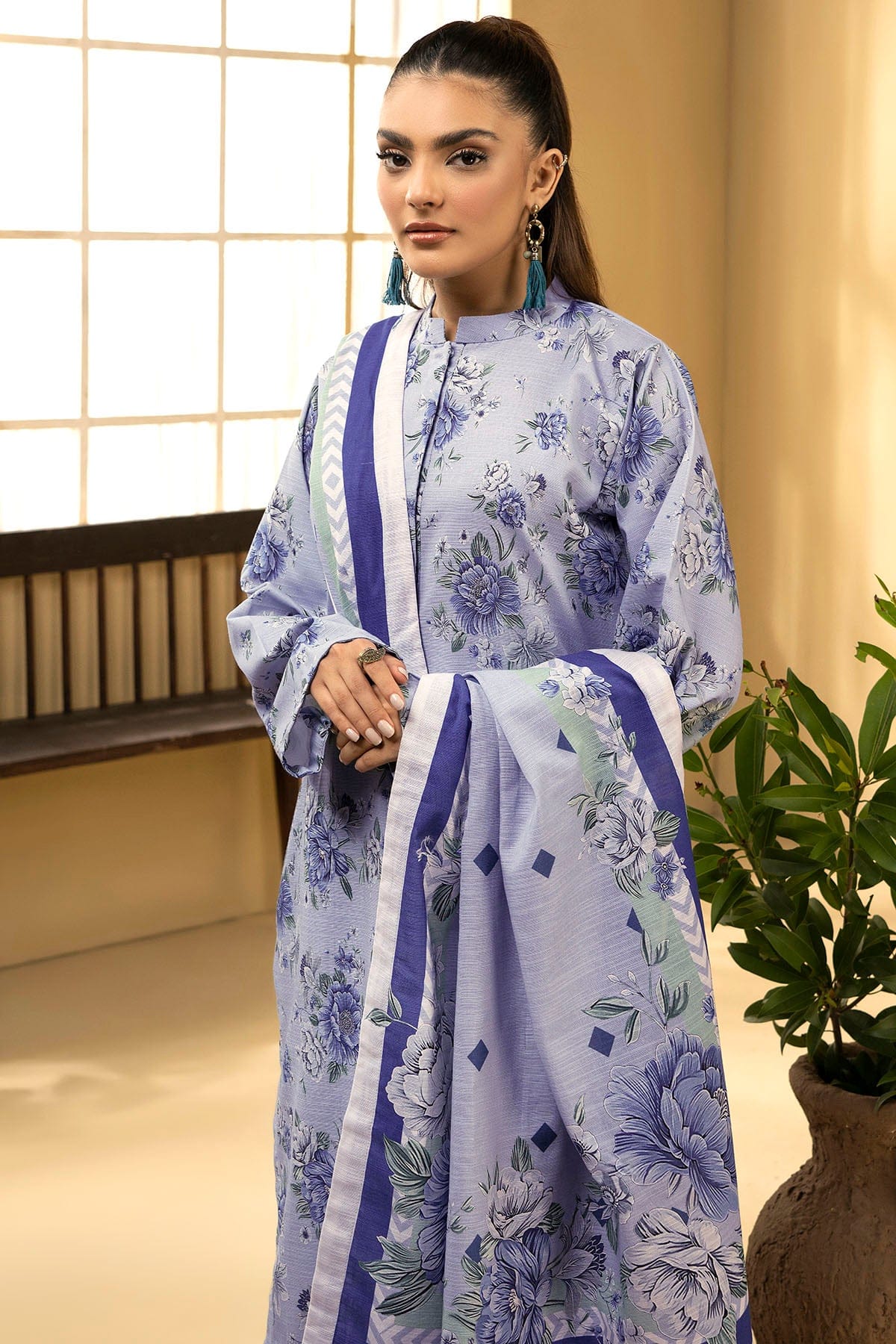 Motifz Khaddar Three Piece Suit MT-KHD-BLU03