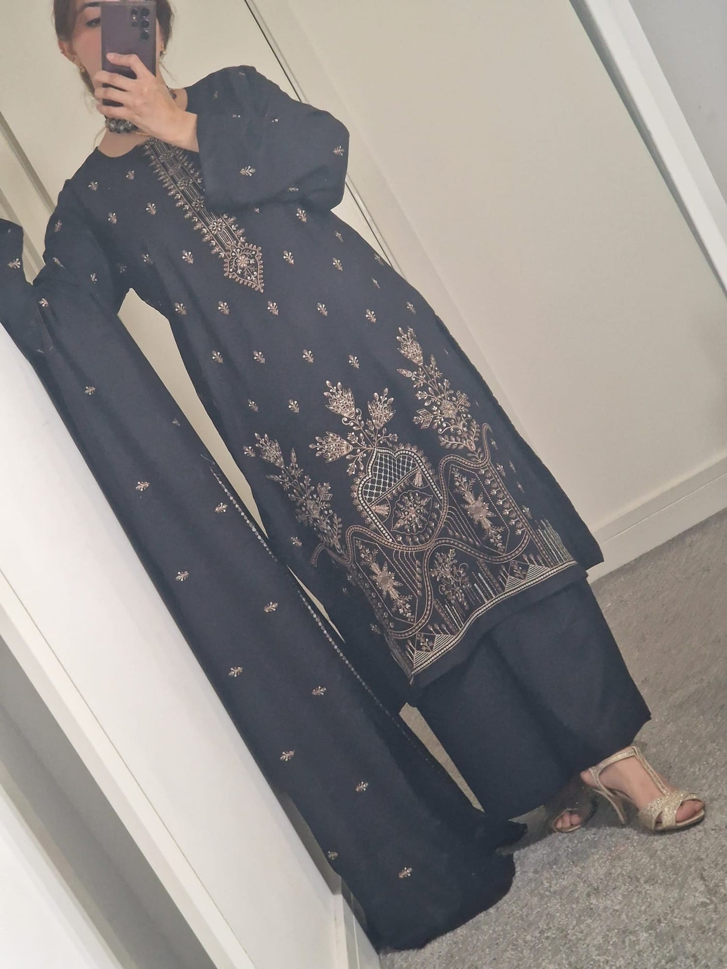 Uznau Embroided Dhanak Three Piece Suit UZ-DH-BLK010