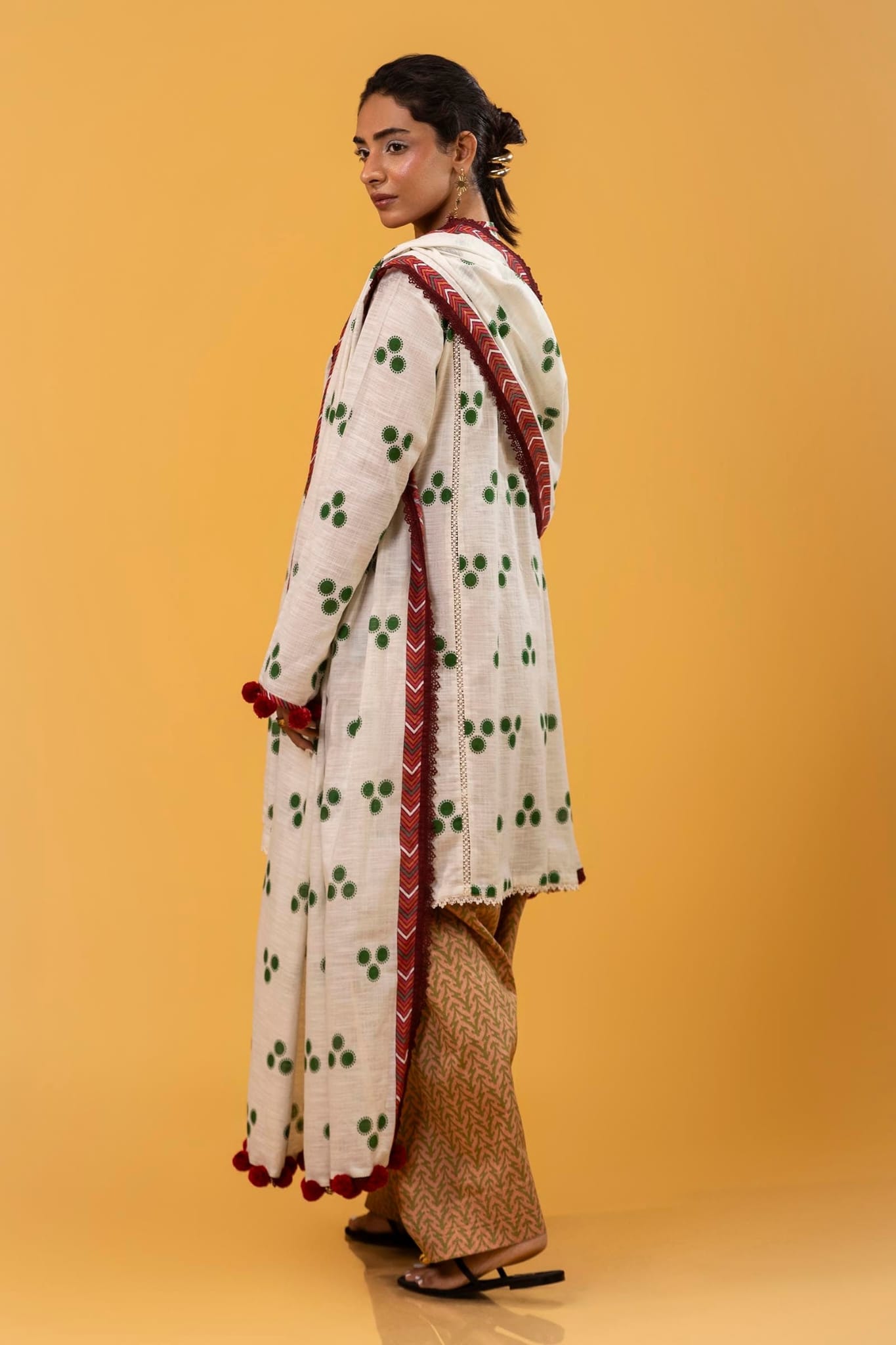 Sana Safinaz Khaddar Three Piece Suit SF-KHD-WHT02