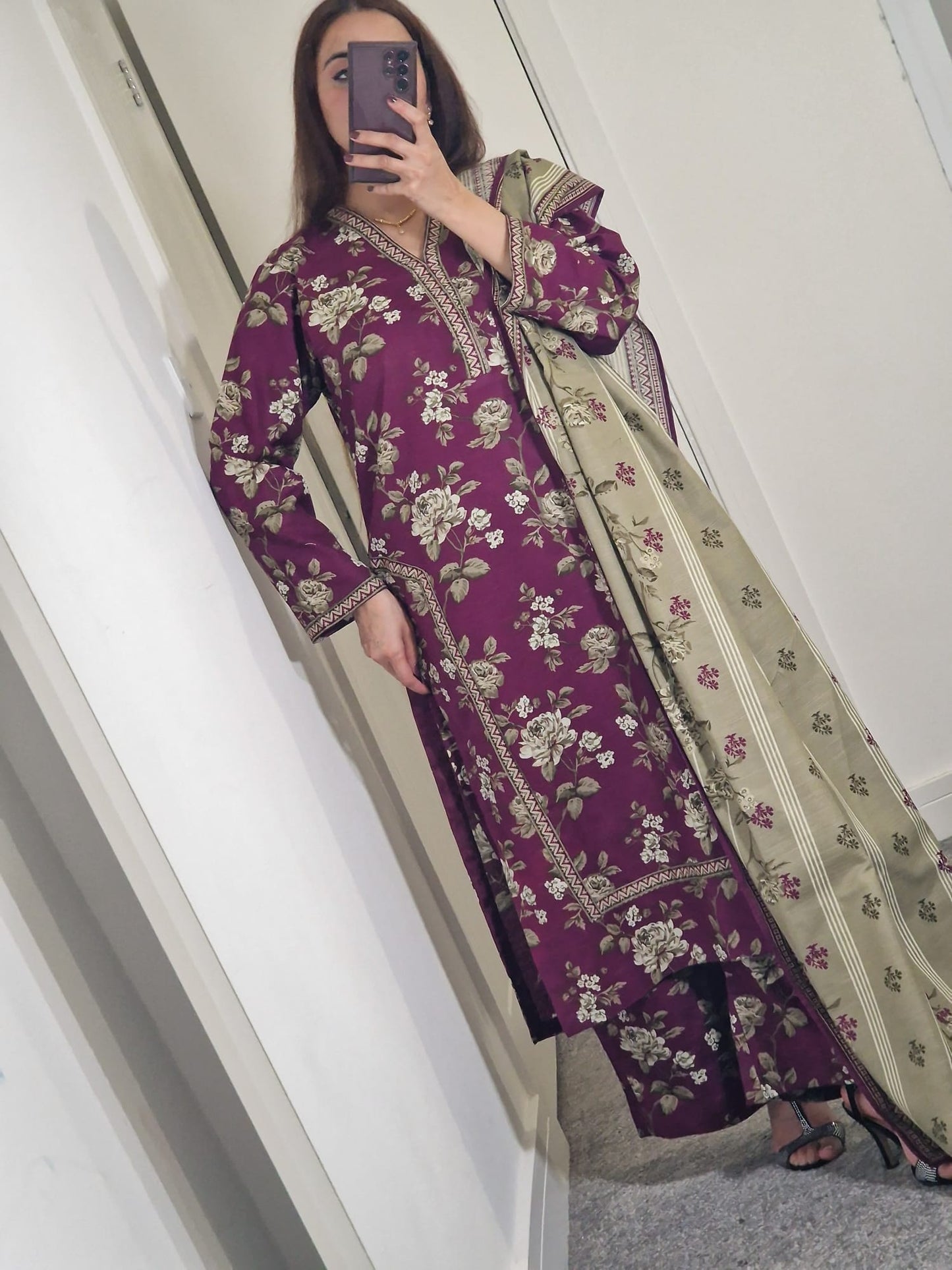 Uznau Khaddar Three Piece Suit UZ-KHD-RD03