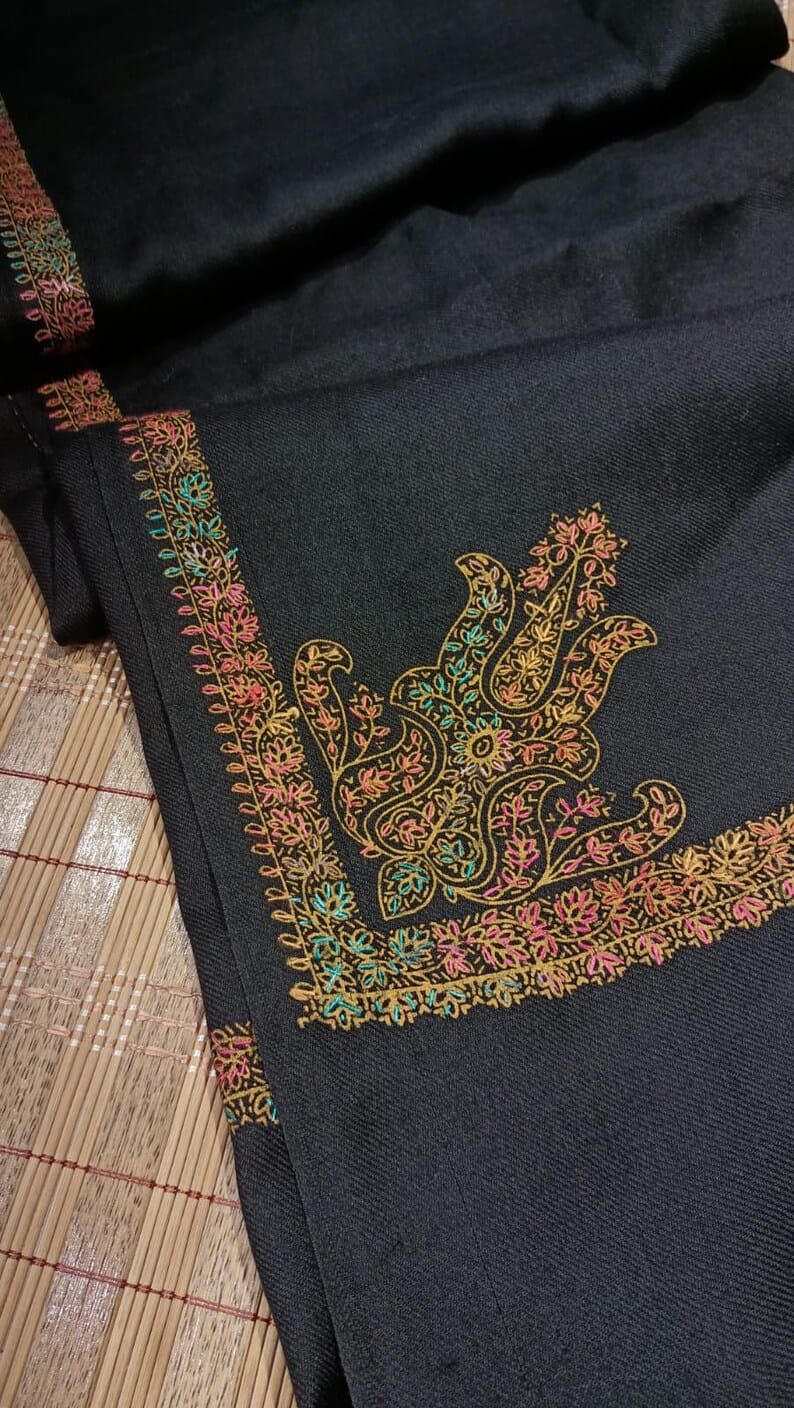 Pahmina Embroidered Wool Shawl SHAWL-BLK04
