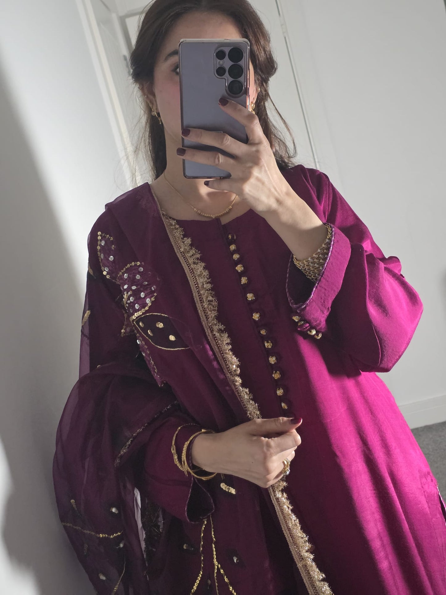 Uznau Silk Three Piece Suit With Hand Painted Organza Dupatta UZ-SLK-RD01