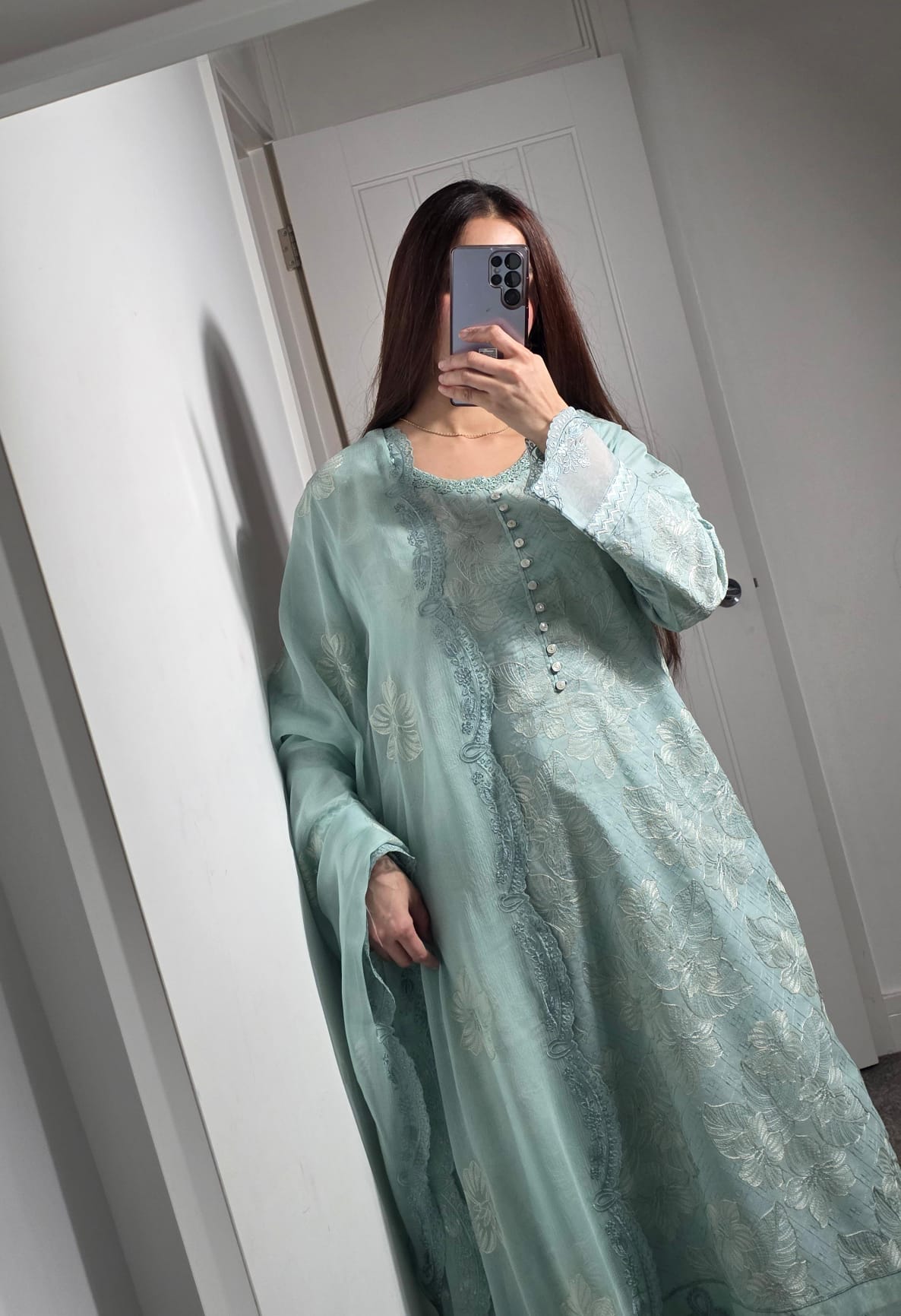 Uznau Embroidered Lawn Three Piece Suit UZ-LWN-FR01