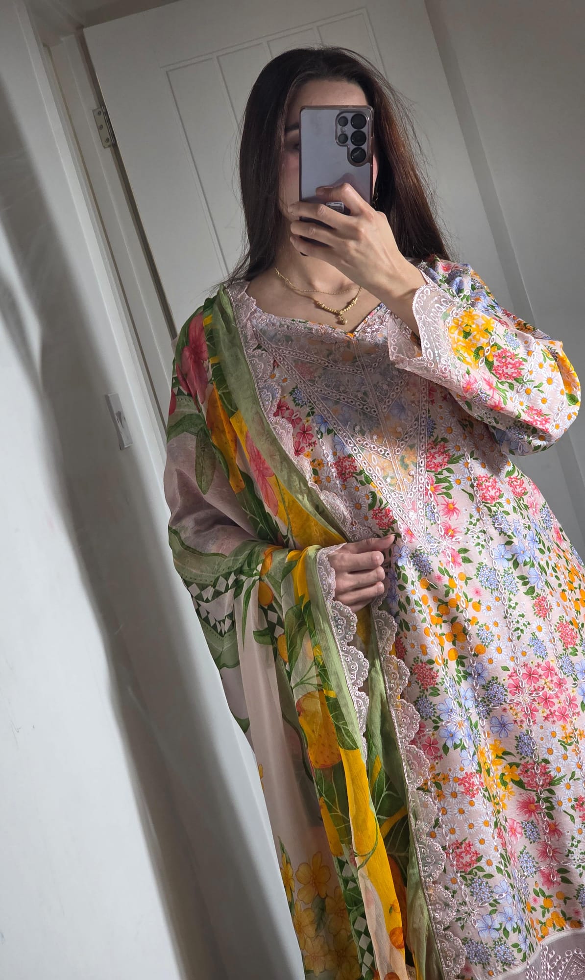 Uznau Lawn Three Piece Suit UZ-LWN-PNK014