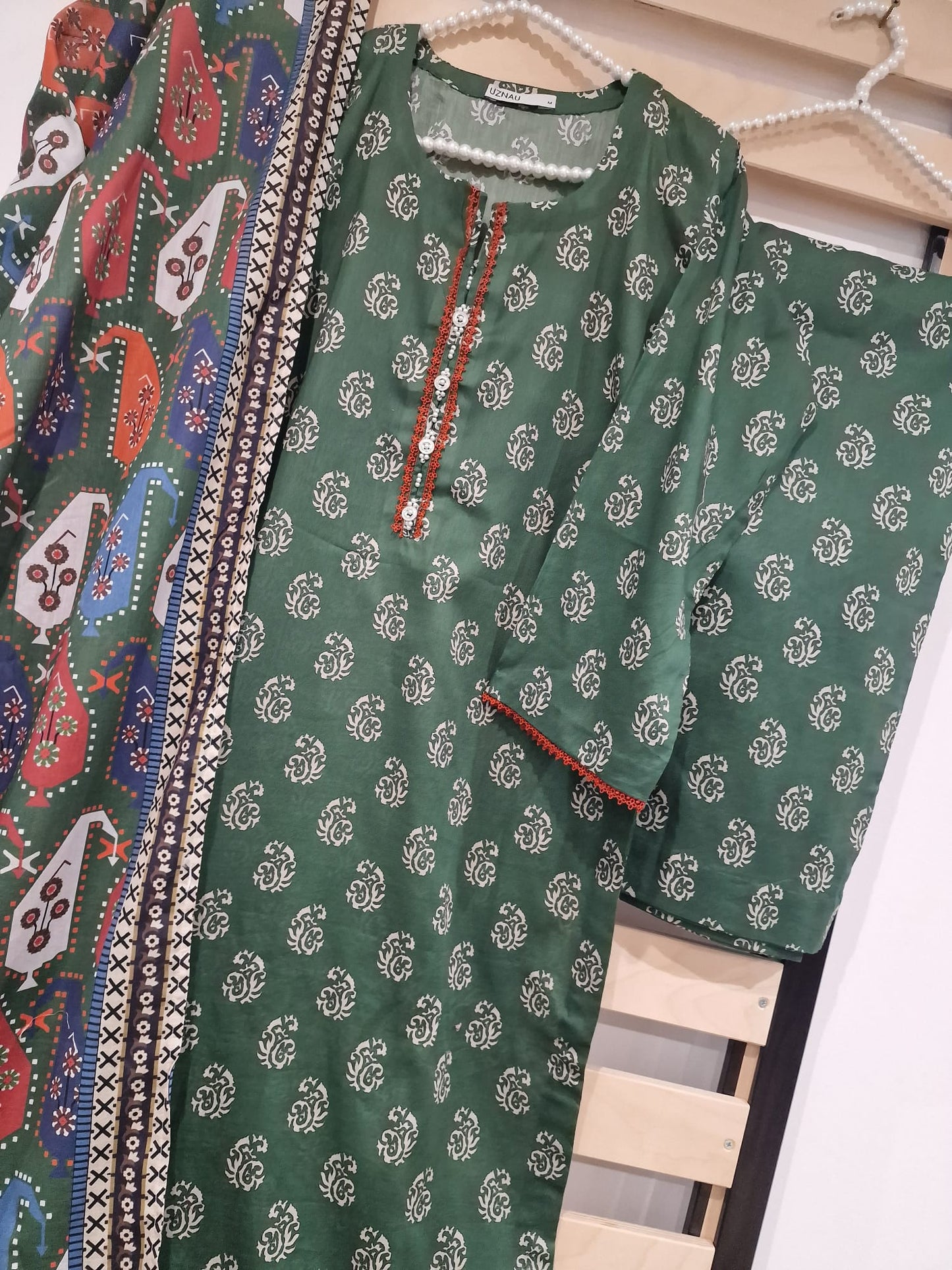 Uznau Summe Lawn Tailor Stitched Three Piece Suit UZ-LWN-GR01