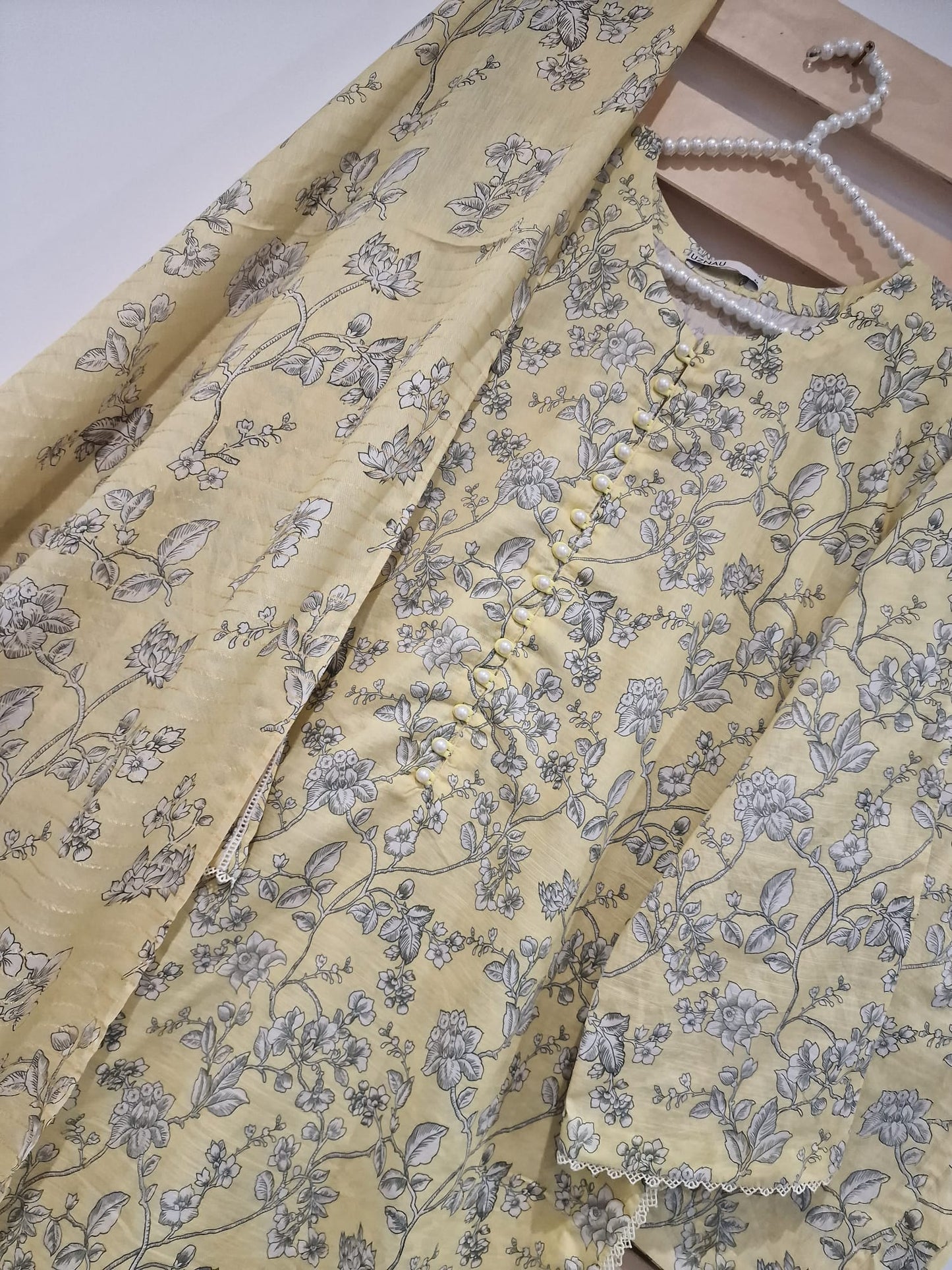 Uznau Summer Lawn Tailor Stitched Suit UZ-LWN-YL02