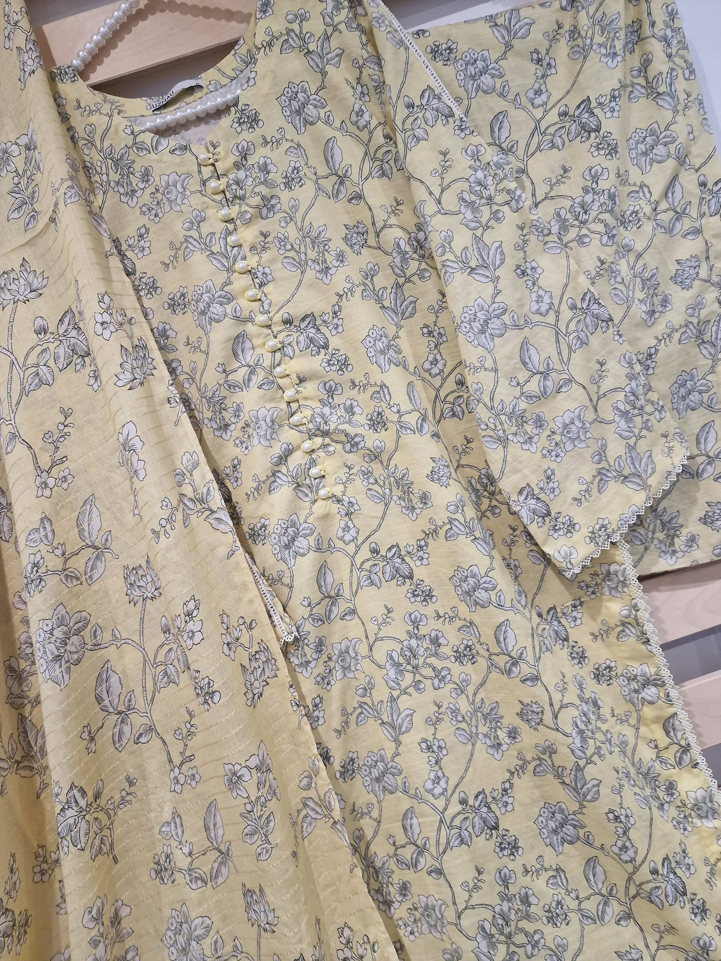 Uznau Summer Lawn Tailor Stitched Suit UZ-LWN-YL02