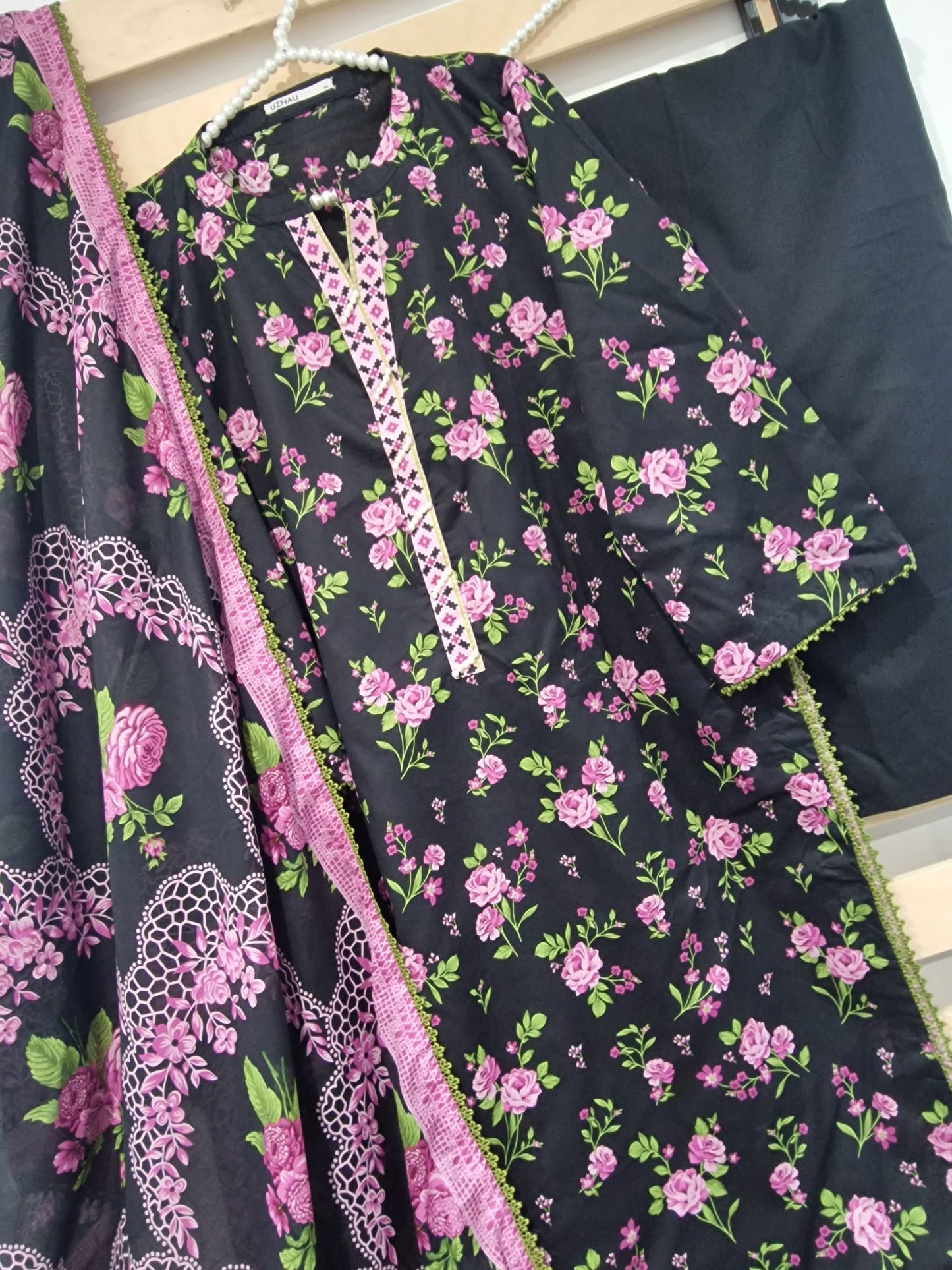 Sapphire Summer Lawn Three Piece Suit SP-LWN-BLKPRP01