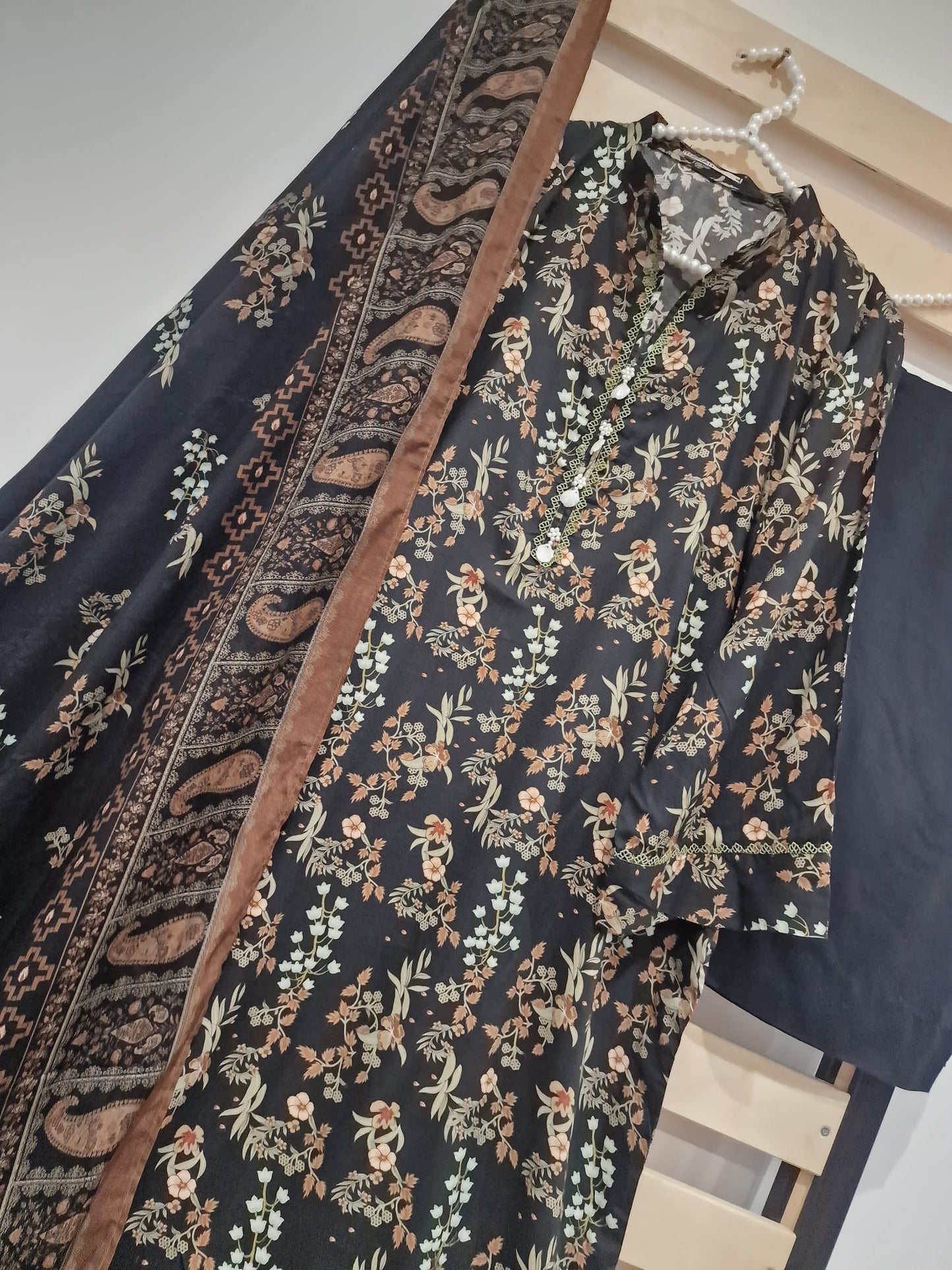 Uznau Linen Three Piece Suit UZ-LNN-BLK03