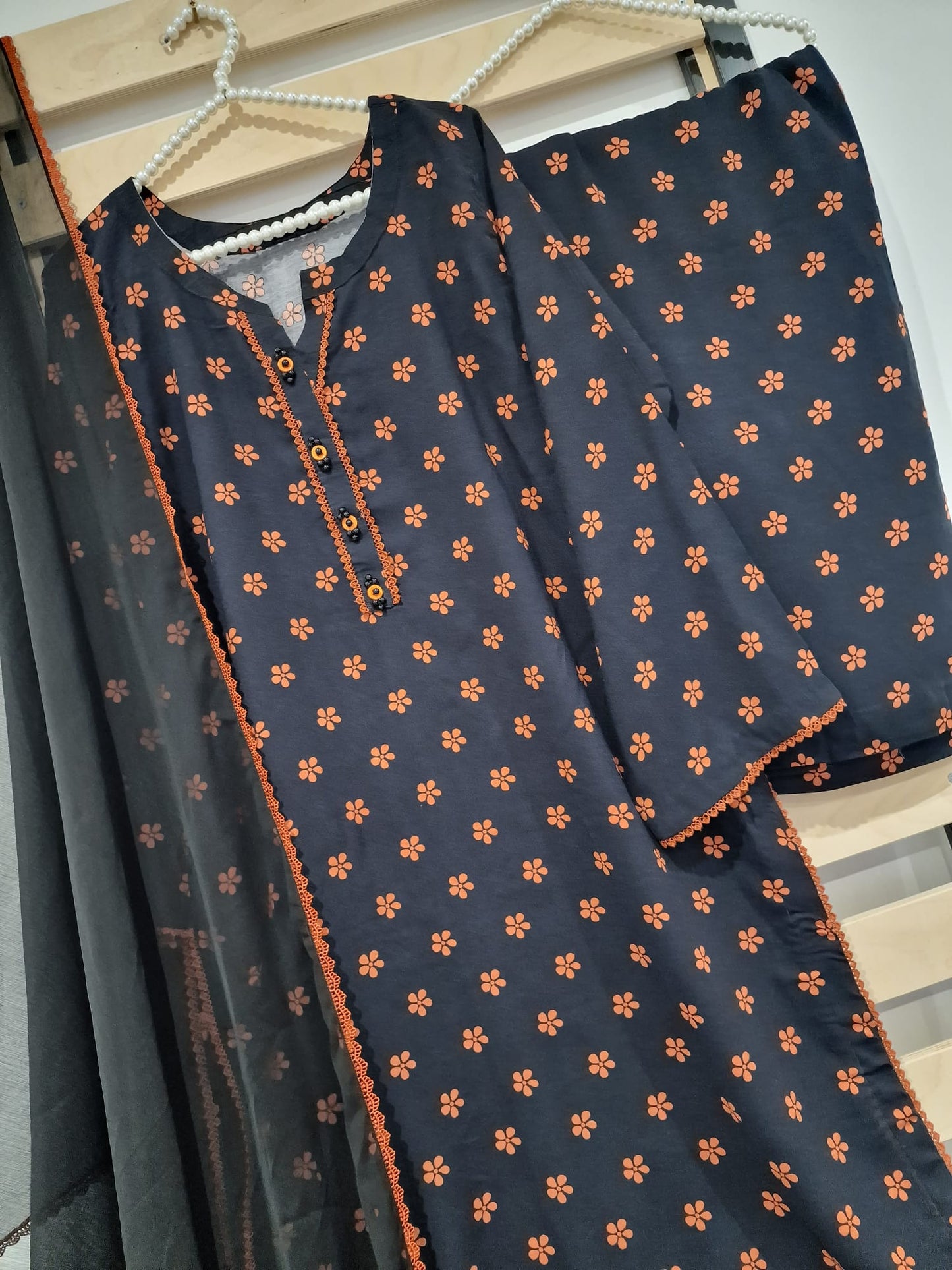 Uznau Linen Three Piece Suit UZ-LNN-BLK04