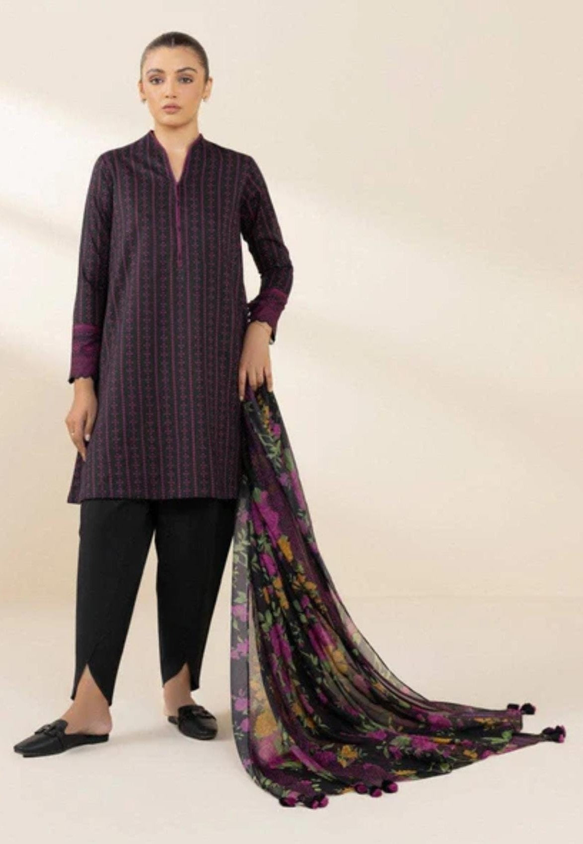 Sapphire Cotton Viscose With Chiffon Dupatta Three Piece Suit SP-LWN-BLK04