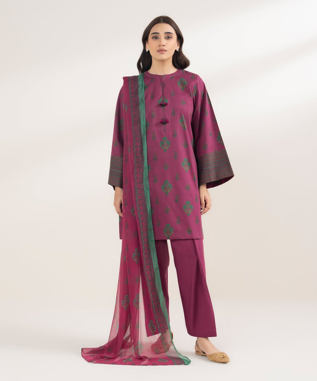Sapphire Printed Lawn Three Piece Suit SP-LWN-PNK010