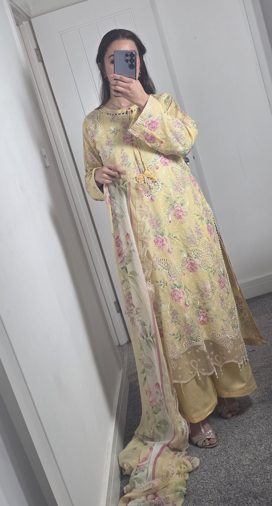 Uznau Embroidered Lawn Three Piece Suit UZ-LWN-YL07