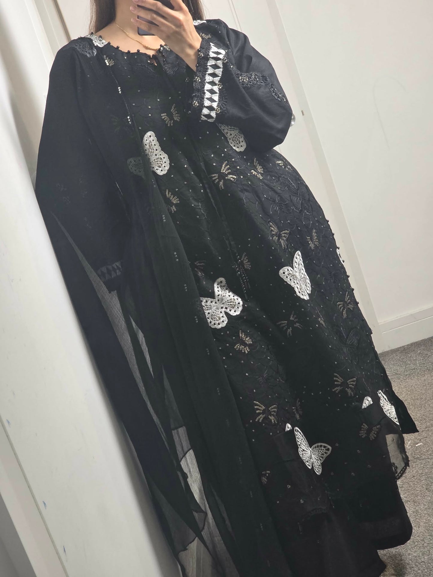 Uznau Embroidered Lawn Three Piece Suit UZ-LWN-BLK033