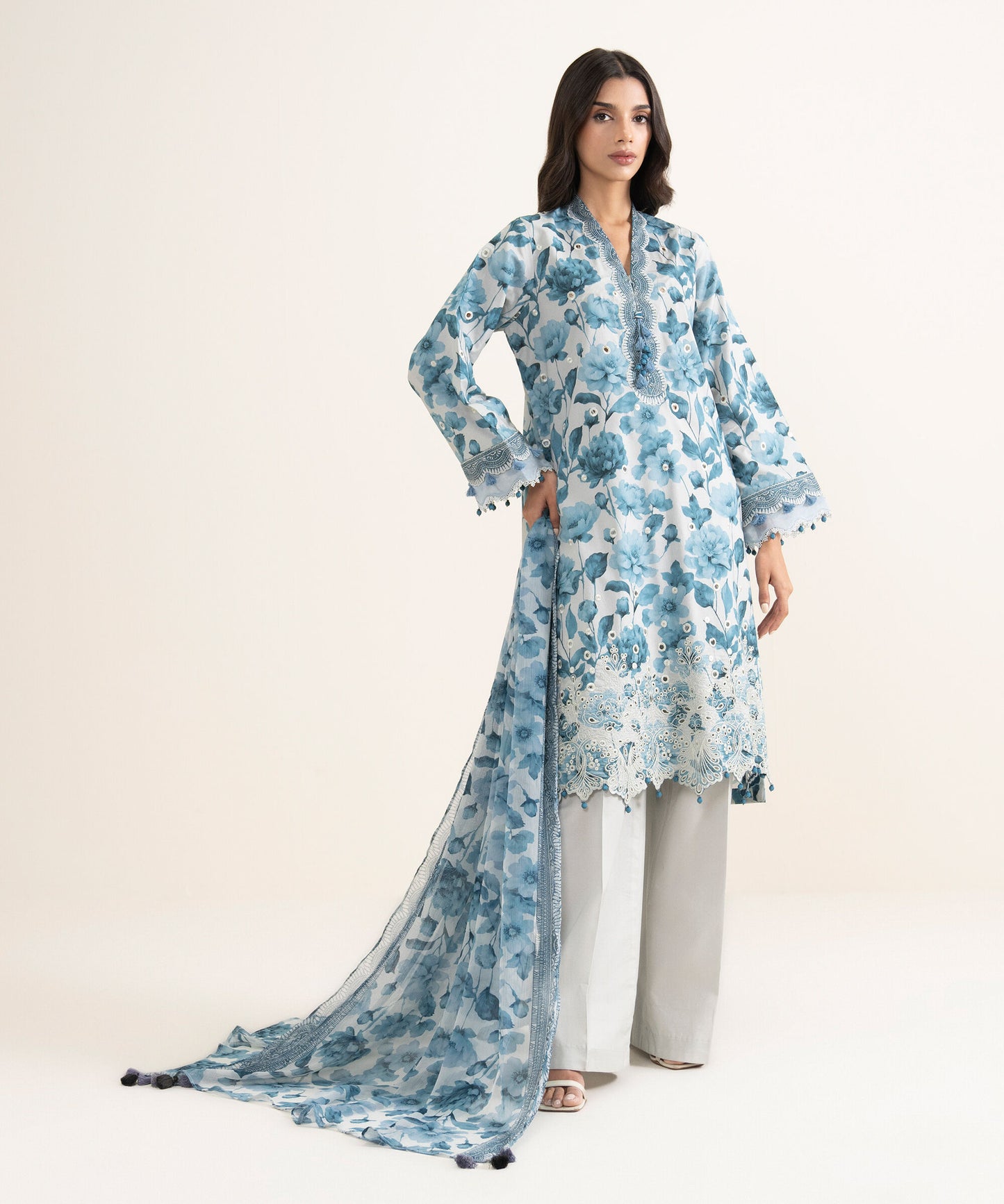 Sapphire Embroidered Lawn Three Piece Suit SP-LWN-BLU022