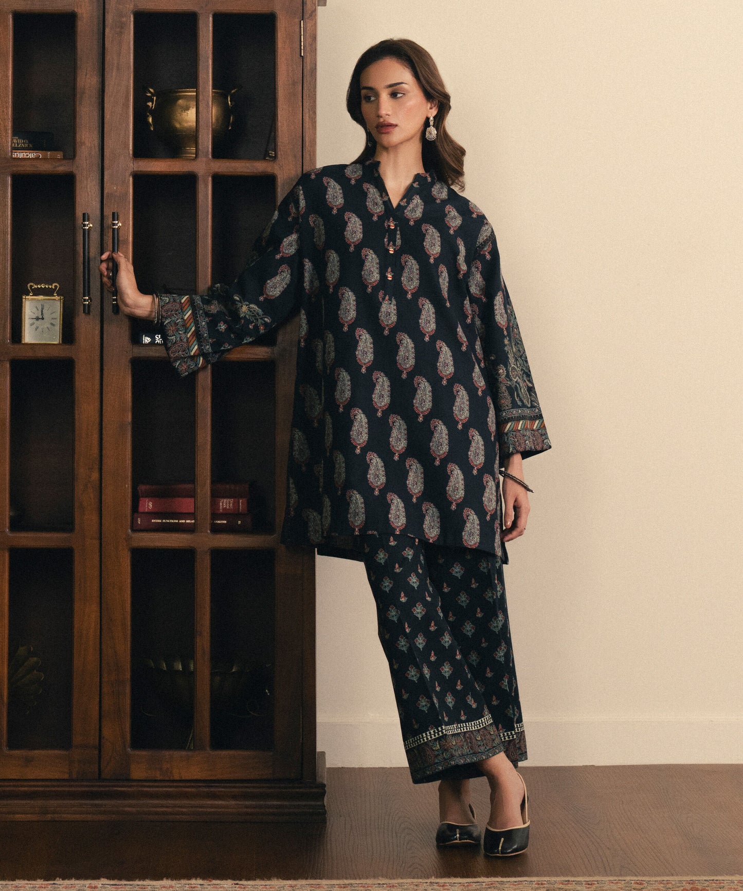 Sapphire Khaddar Three Piece Suit SP-KHD-BLK011