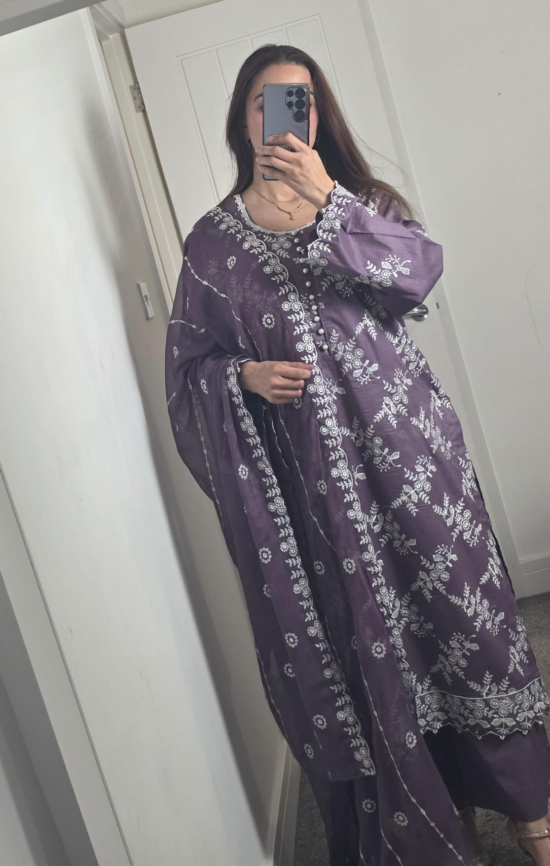 Uznau Embroidered Lawn Three Piece Suit UZ-LWN-PRP010