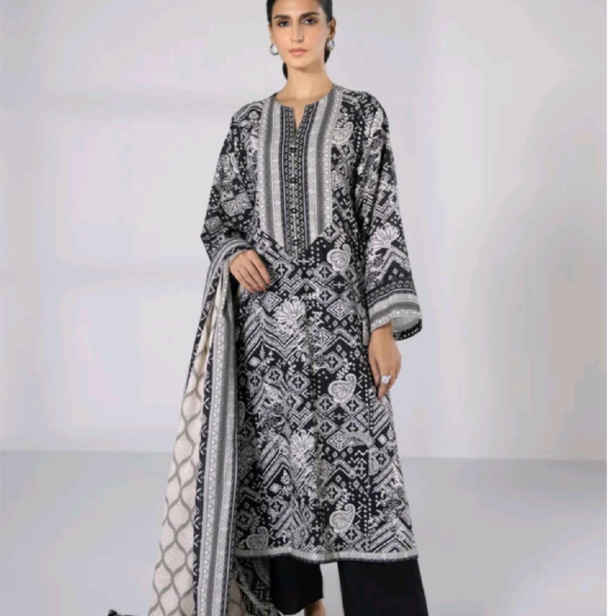 Sapphire khaddar printed pakistani winter trouser dupatta kameez Floral