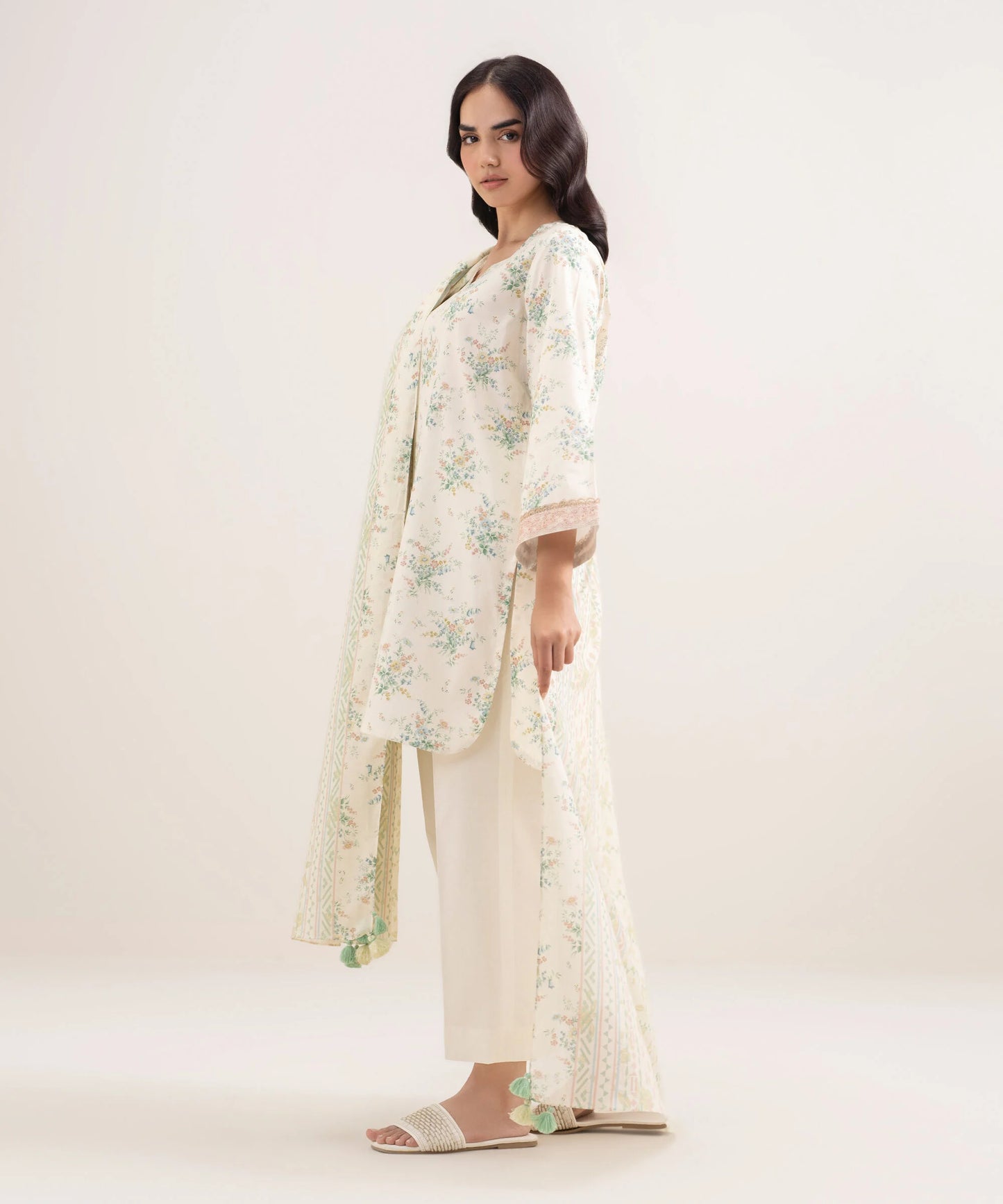 Sapphire Printed Lawn Three Piece Suit SP-LWN-WHT013