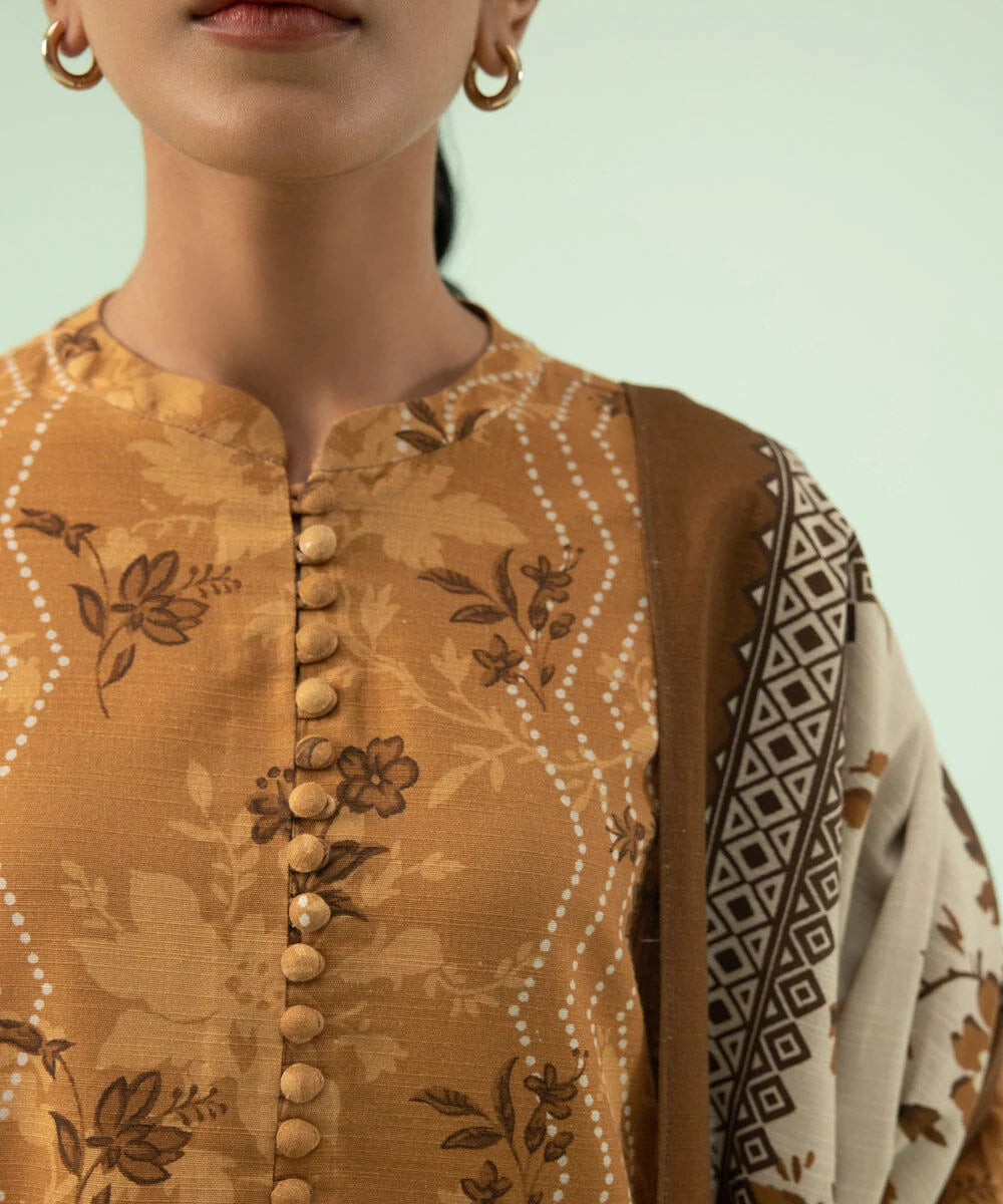 Sapphire Printed Lawn Three Piece Suit SP-LWN-MST02