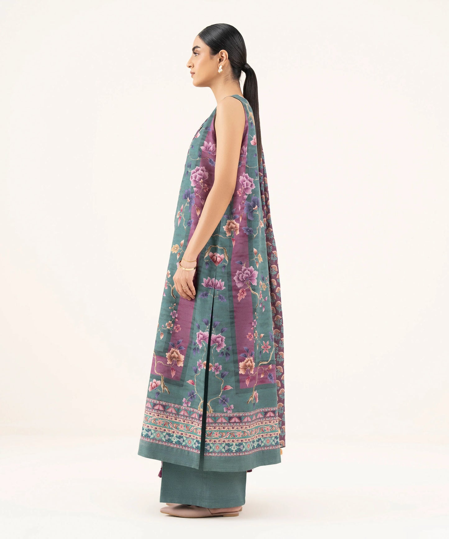 Sapphire Khaddar Three Piece Suit SP-KHD-PNK02