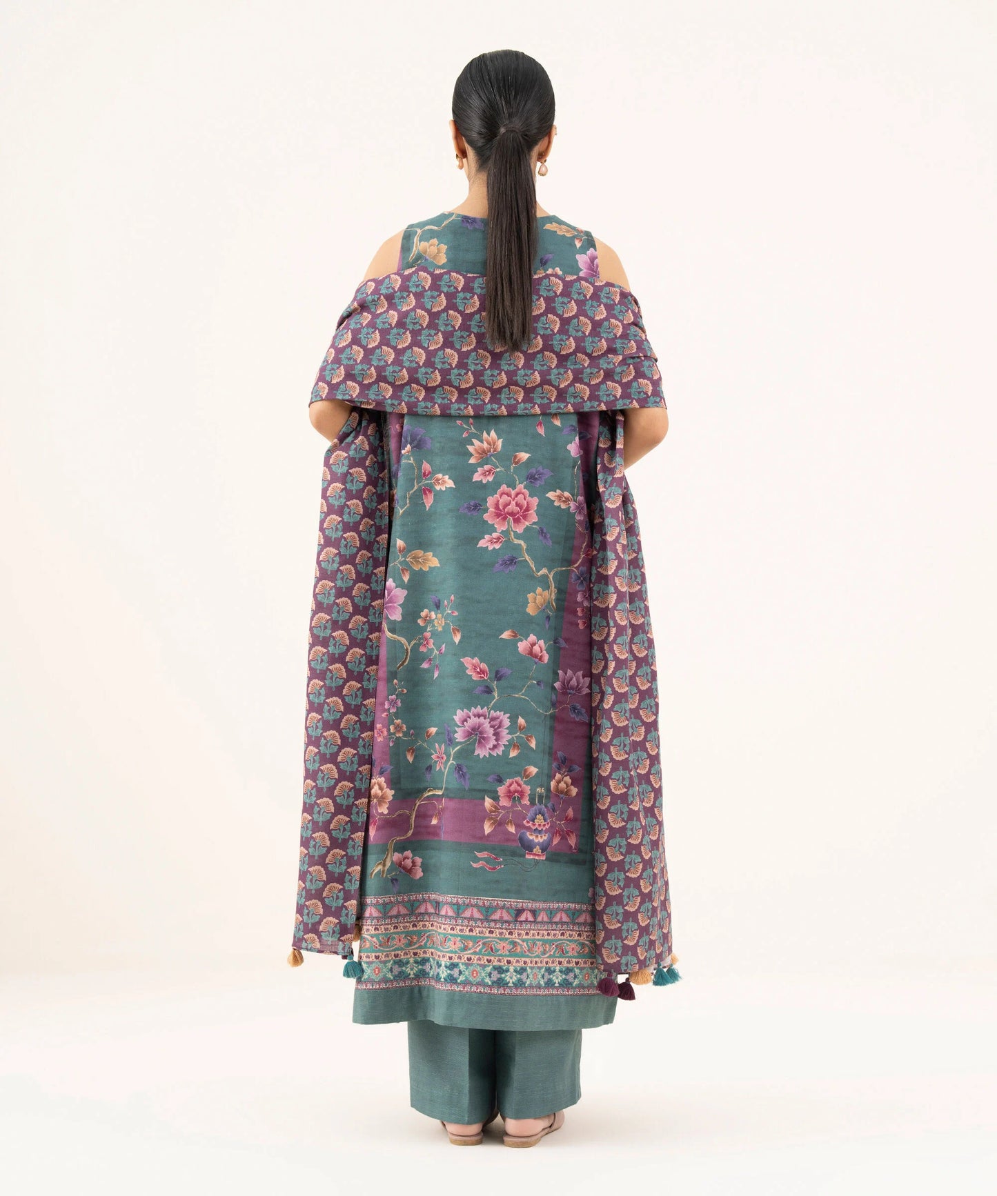Sapphire Khaddar Three Piece Suit SP-KHD-PNK02