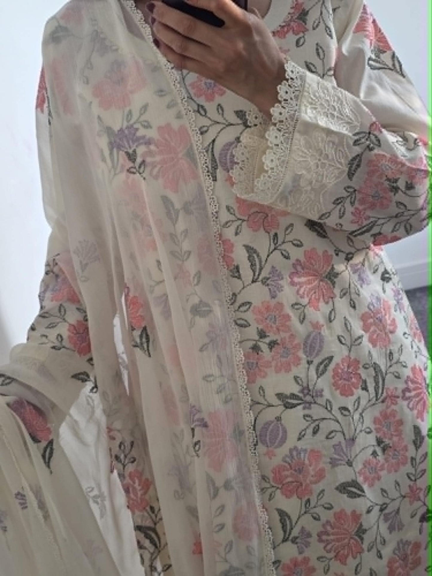 Uznau Embroidered Lawn Three Piece Suit UZ-LWN-WHT020